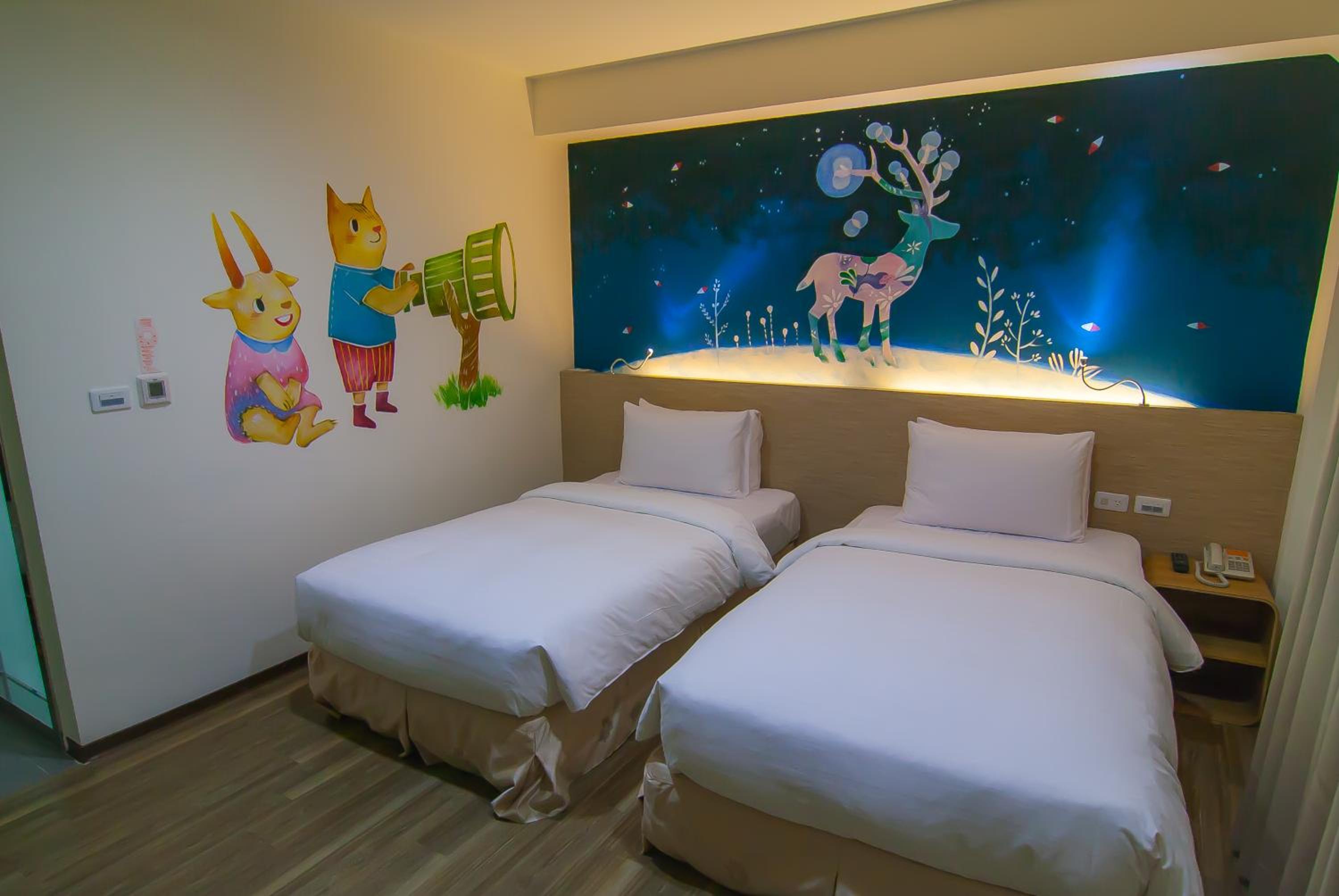 Twin Room with Shower - Photo 1