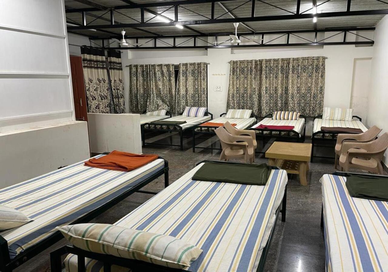 10-Bed Mixed Dormitory Room