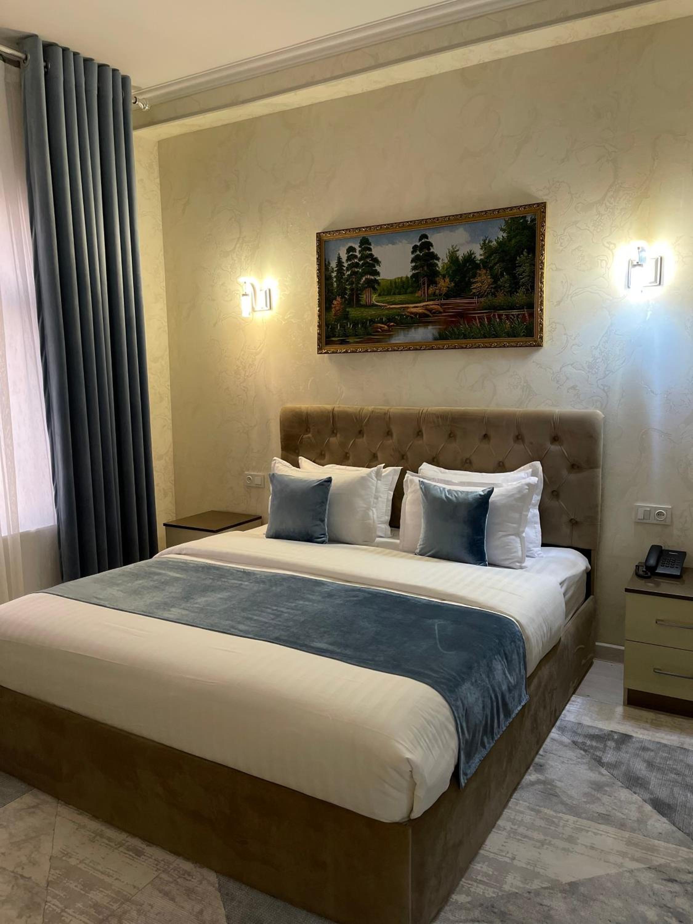 Double Room - Photo 2