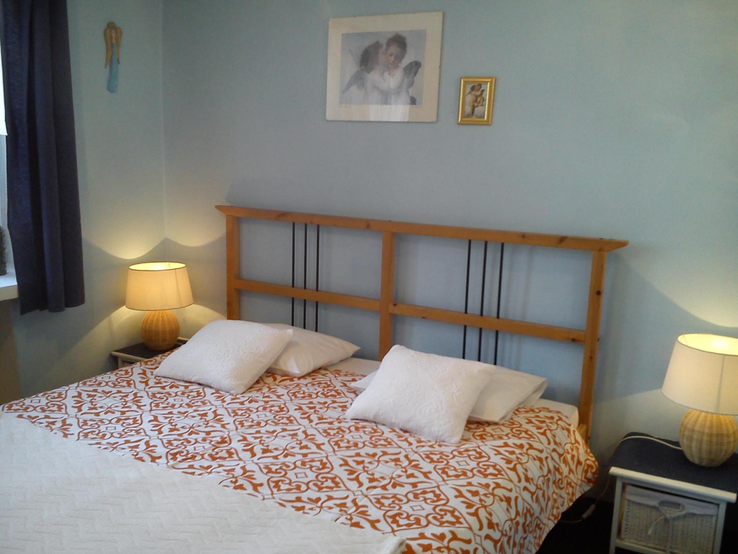 Double Room with Bathroom photo 2