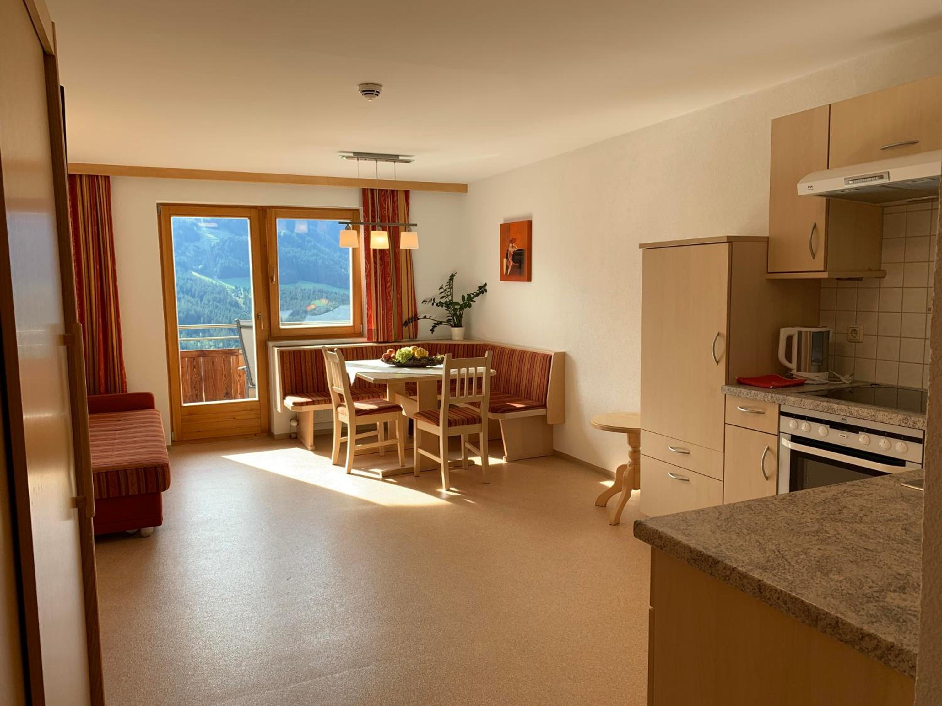 One-Bedroom Apartment with Shower photo 1