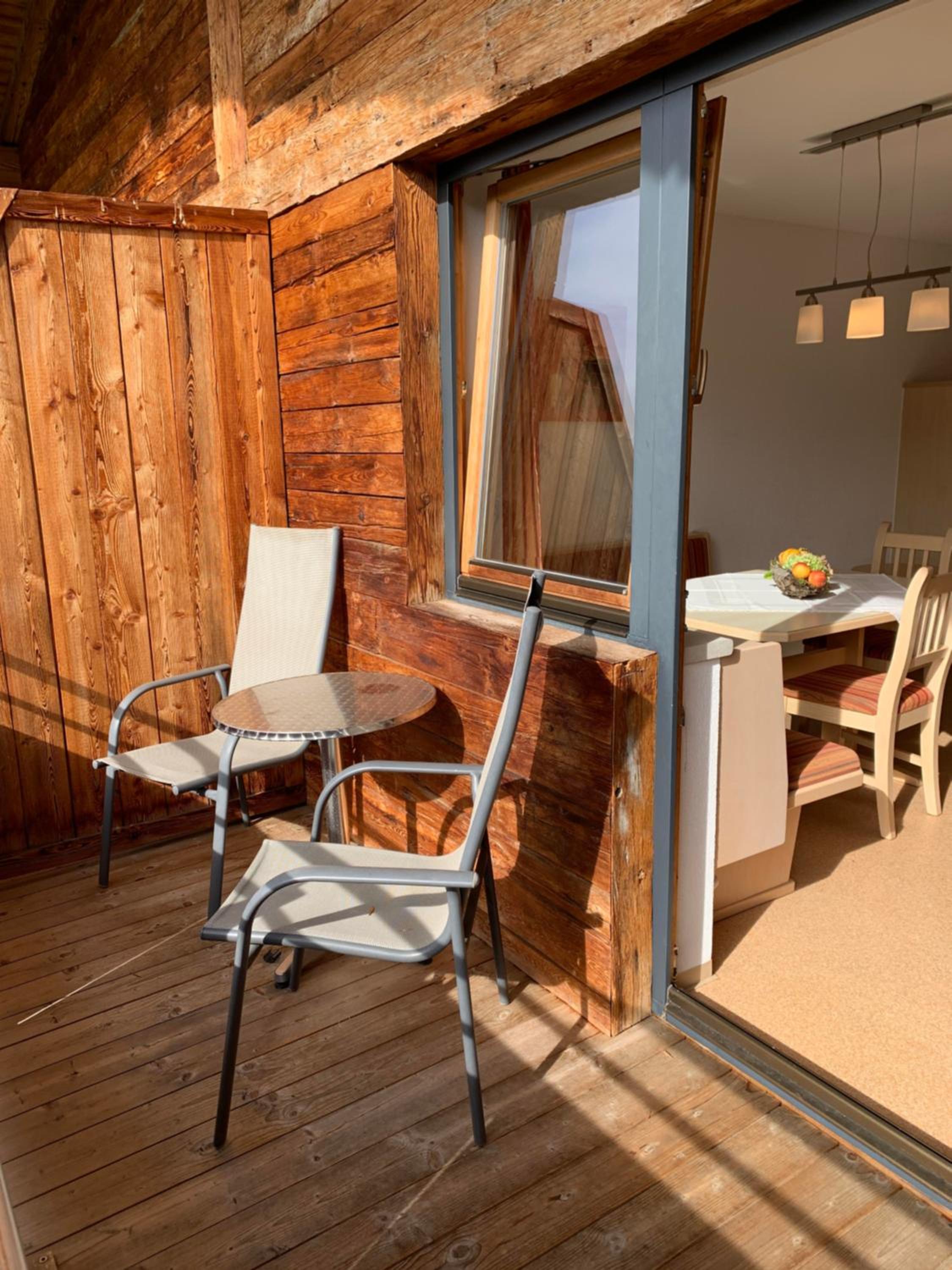 One-Bedroom Apartment with Shower photo 2