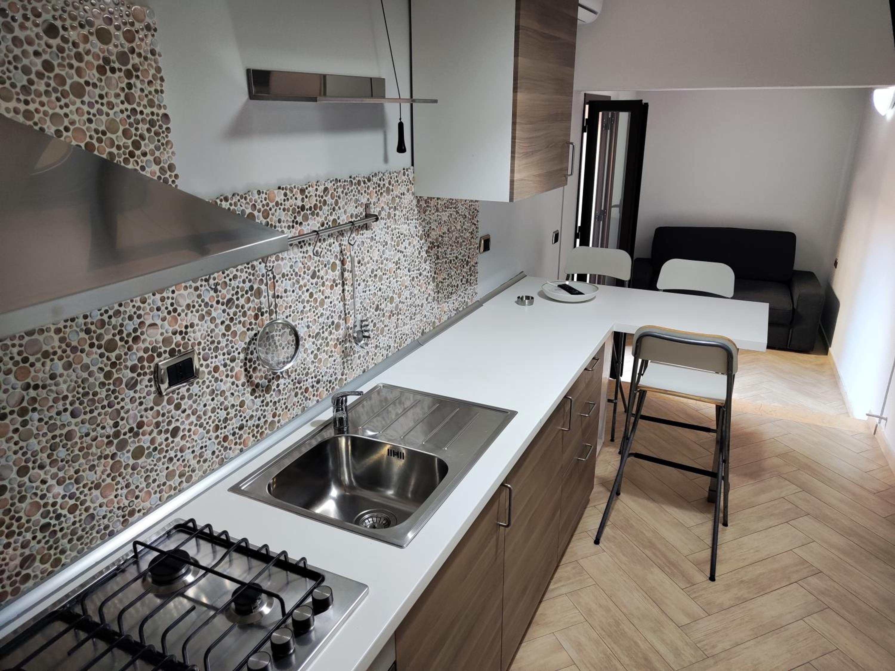 Double Room - Photo 8