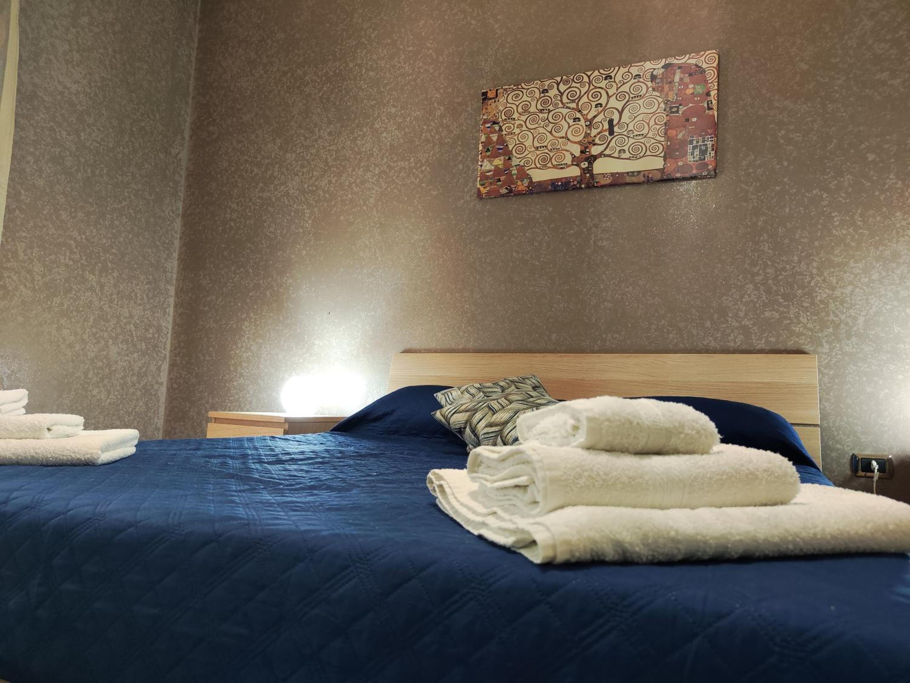 Double Room - Photo 6