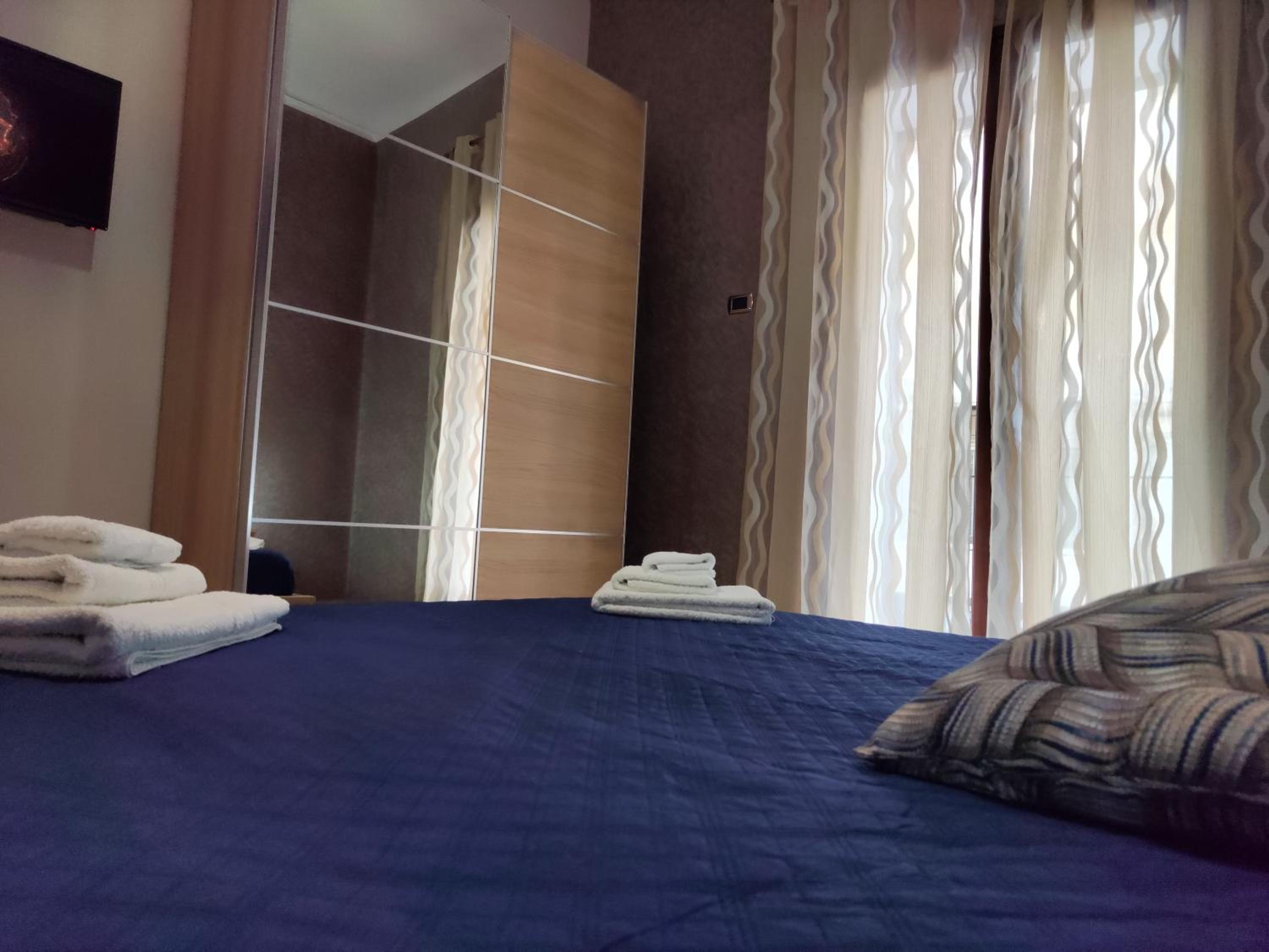 Double Room - Photo 4