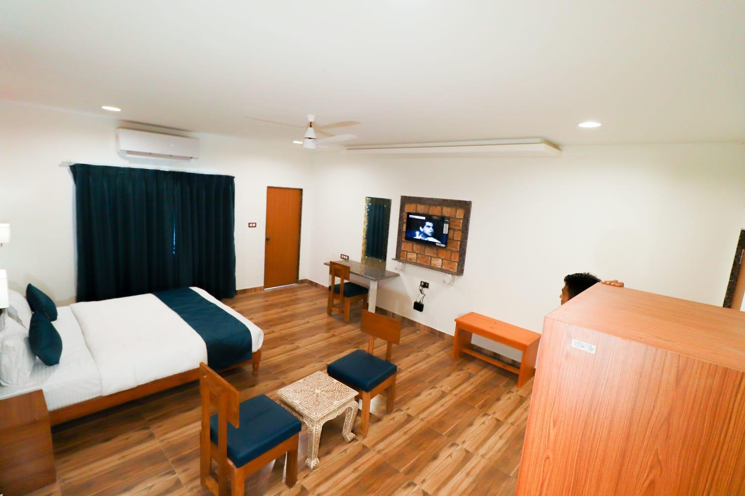 King Suite With Balcony