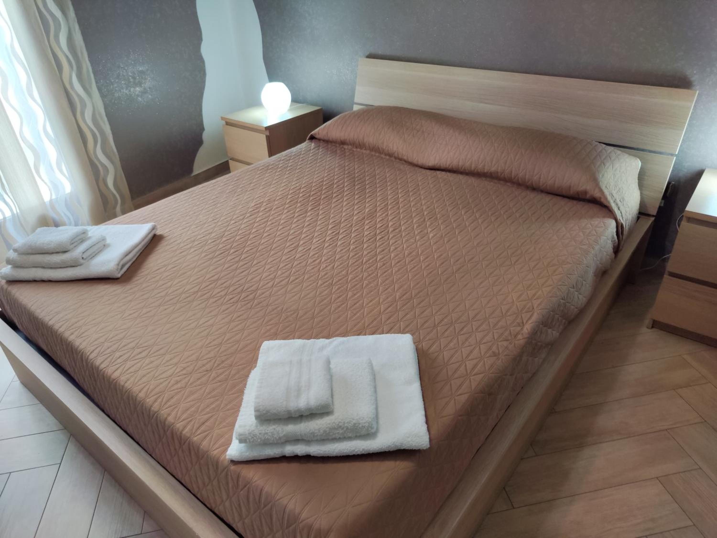 Deluxe Room - Photo 9