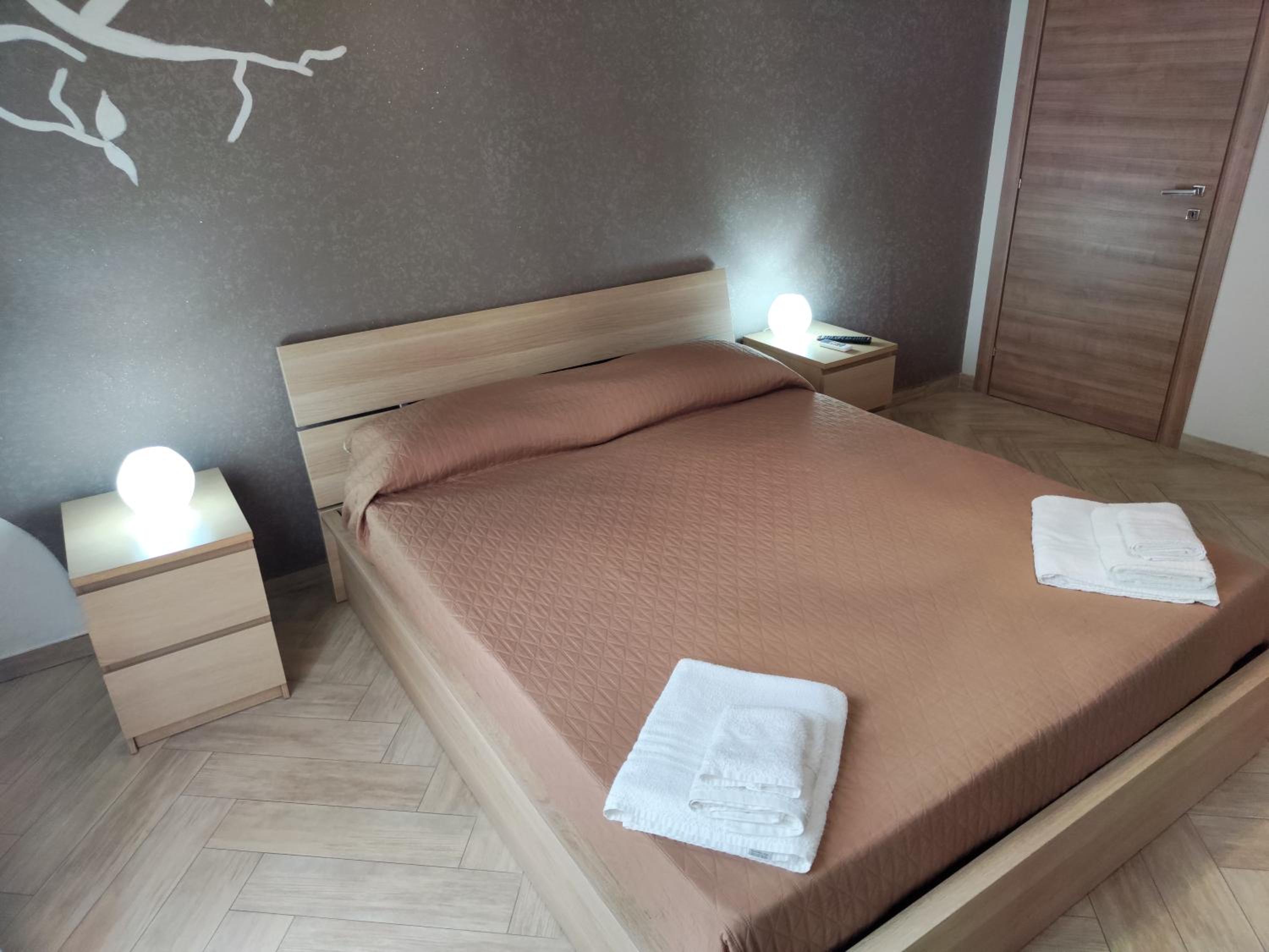 Deluxe Room - Photo 8