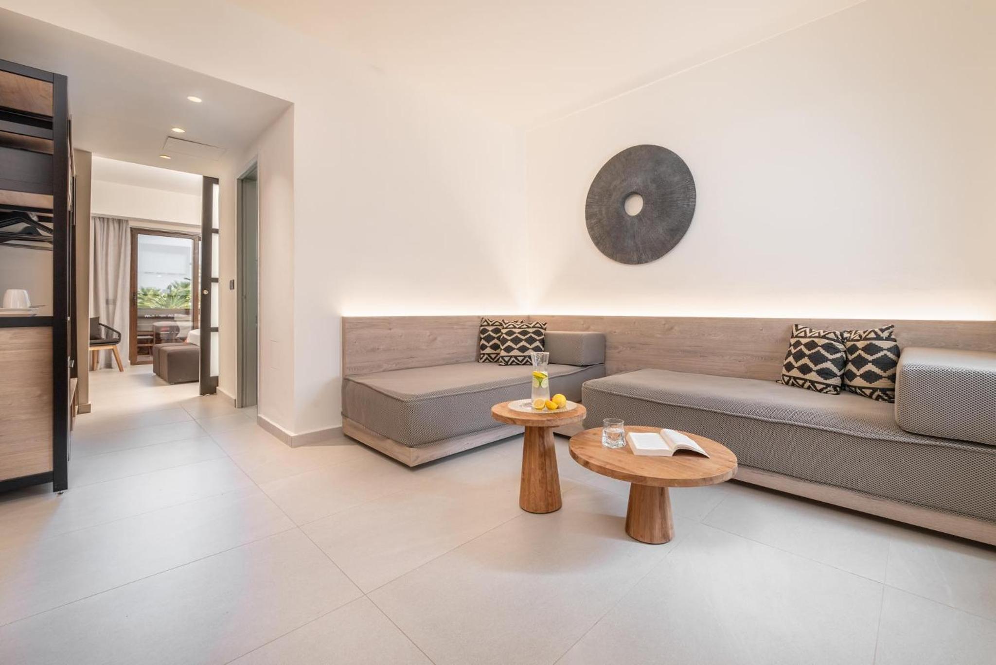 One-Bedroom Suite with Sea View