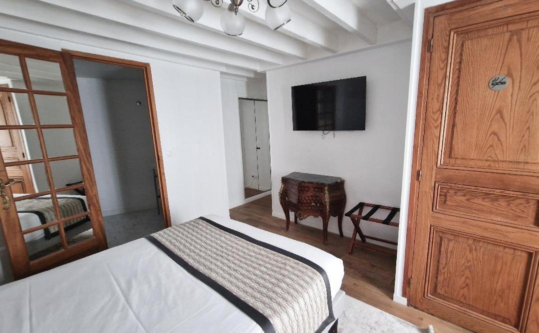 Standard Double Room - Photo 2