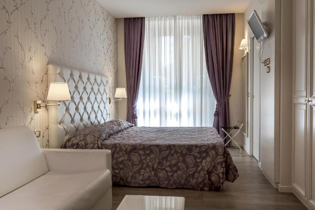 Colorful Double Room