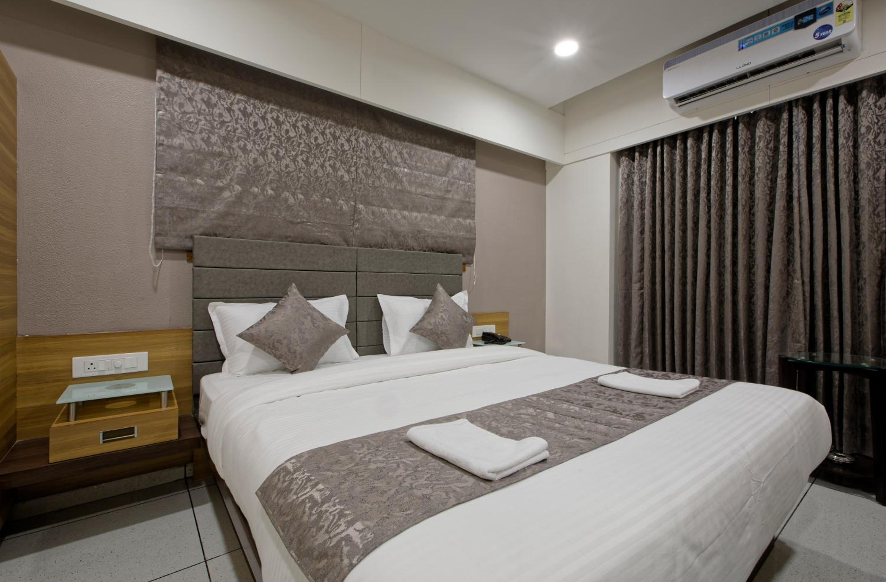 Deluxe Double Room photo 2