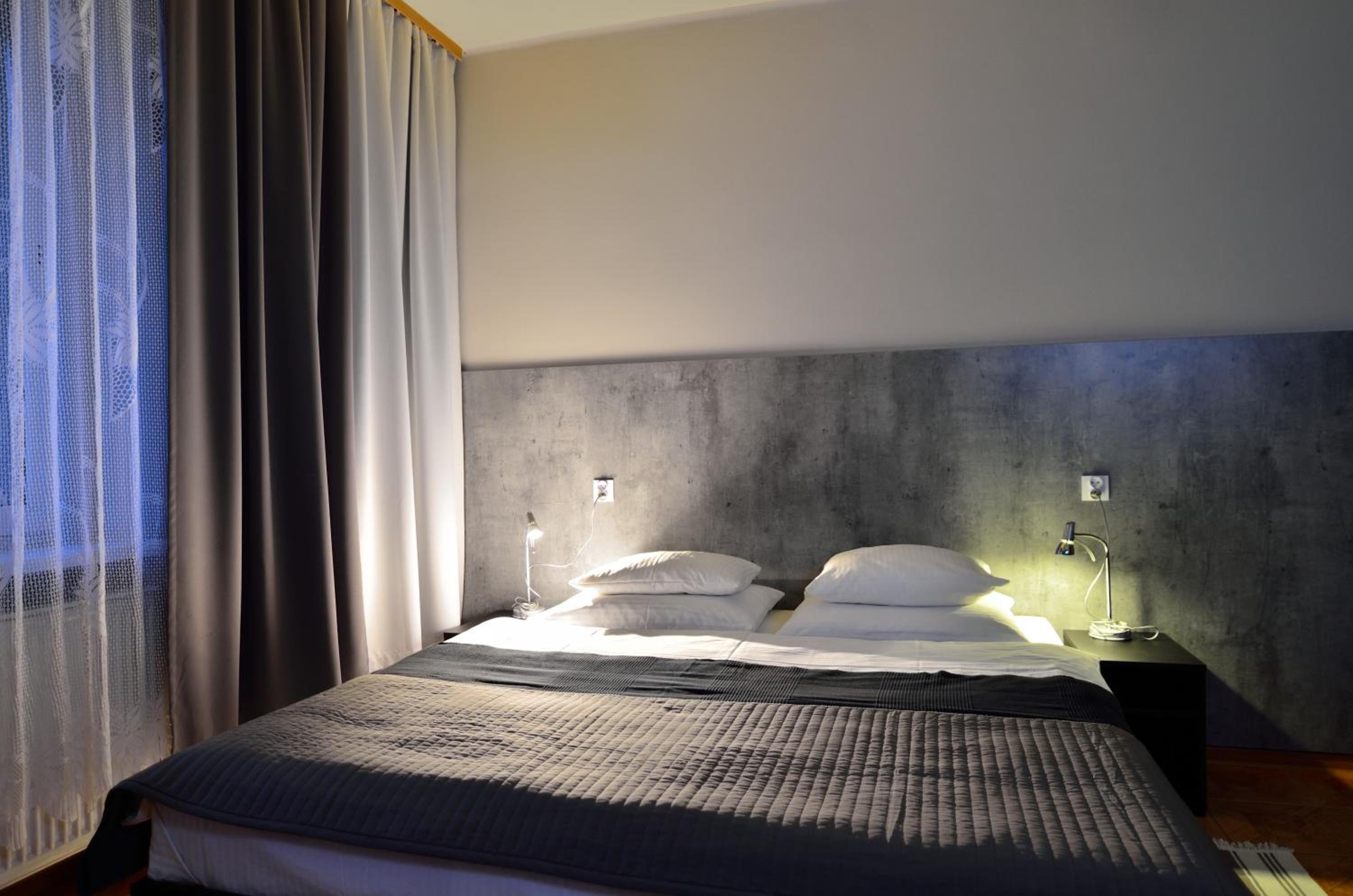 Double Room - Photo 5