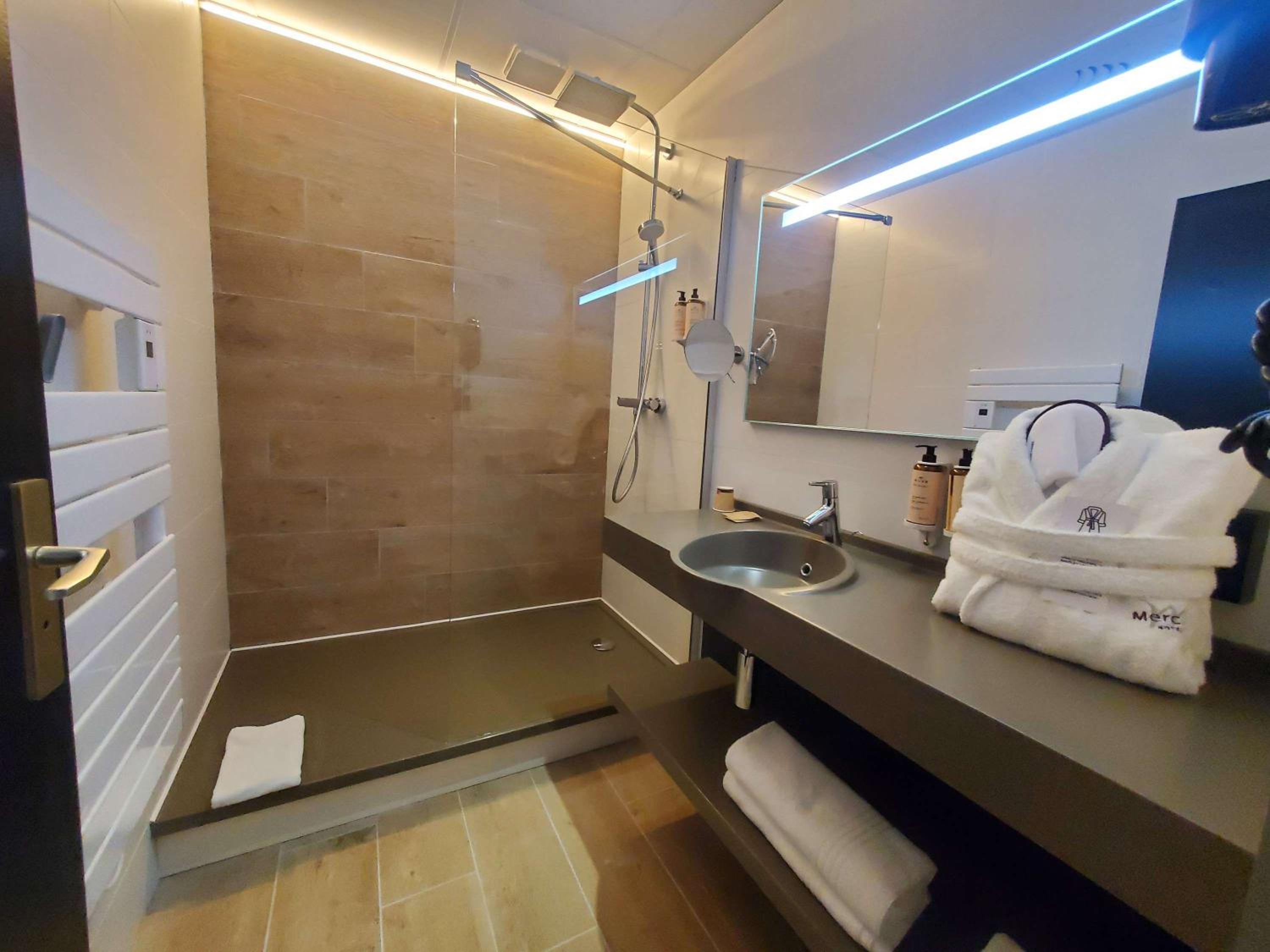 Privilege Double Room - Photo 9