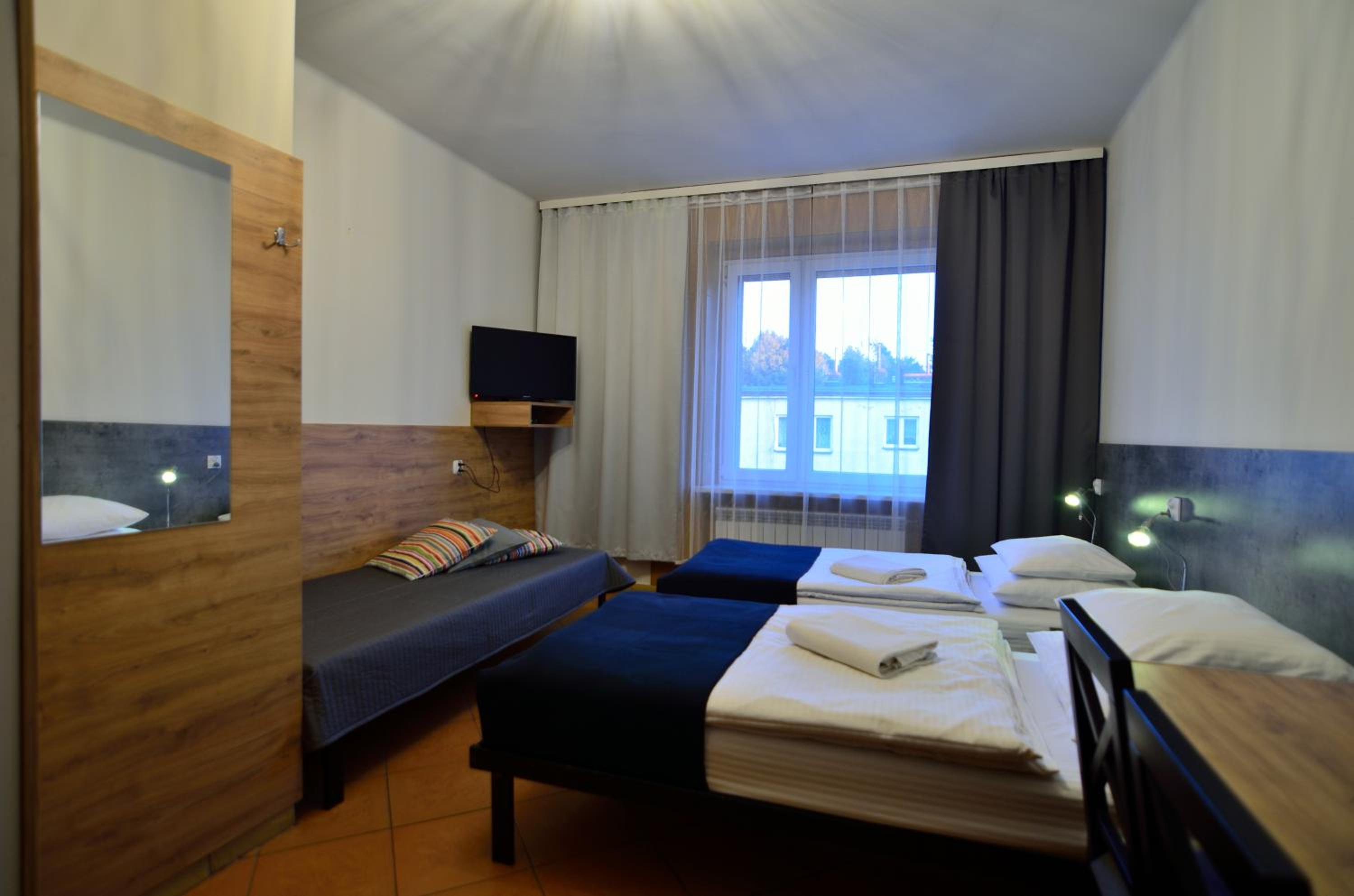 Budget Twin Room - Photo 1