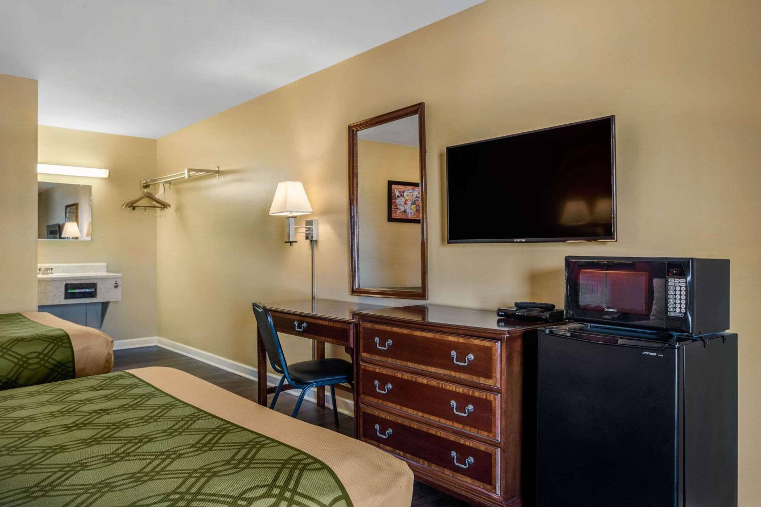 Double Room with Two Double Beds - Non-Smoking photo 2