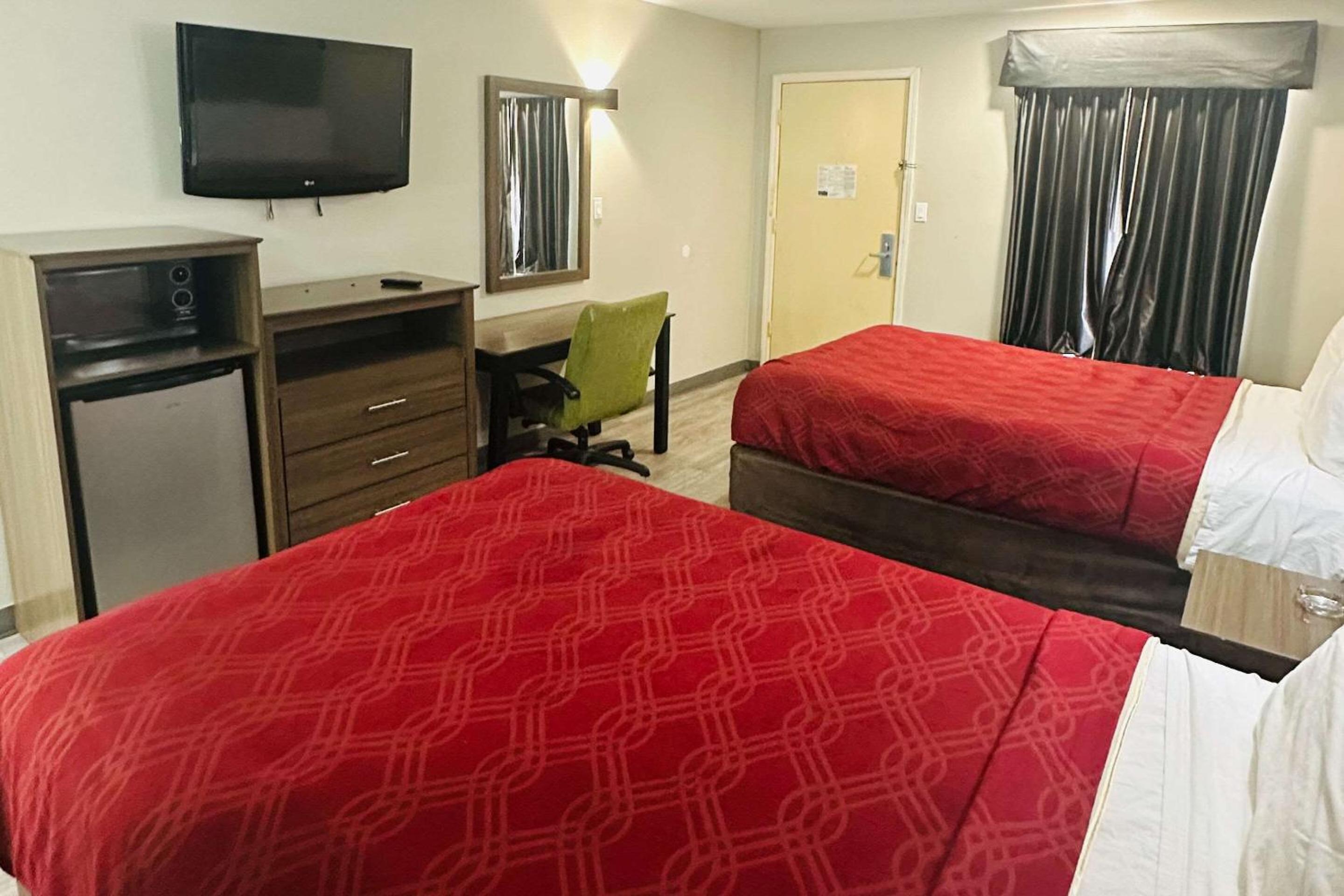 Double Room with Two Double Beds - Non-Smoking photo 1