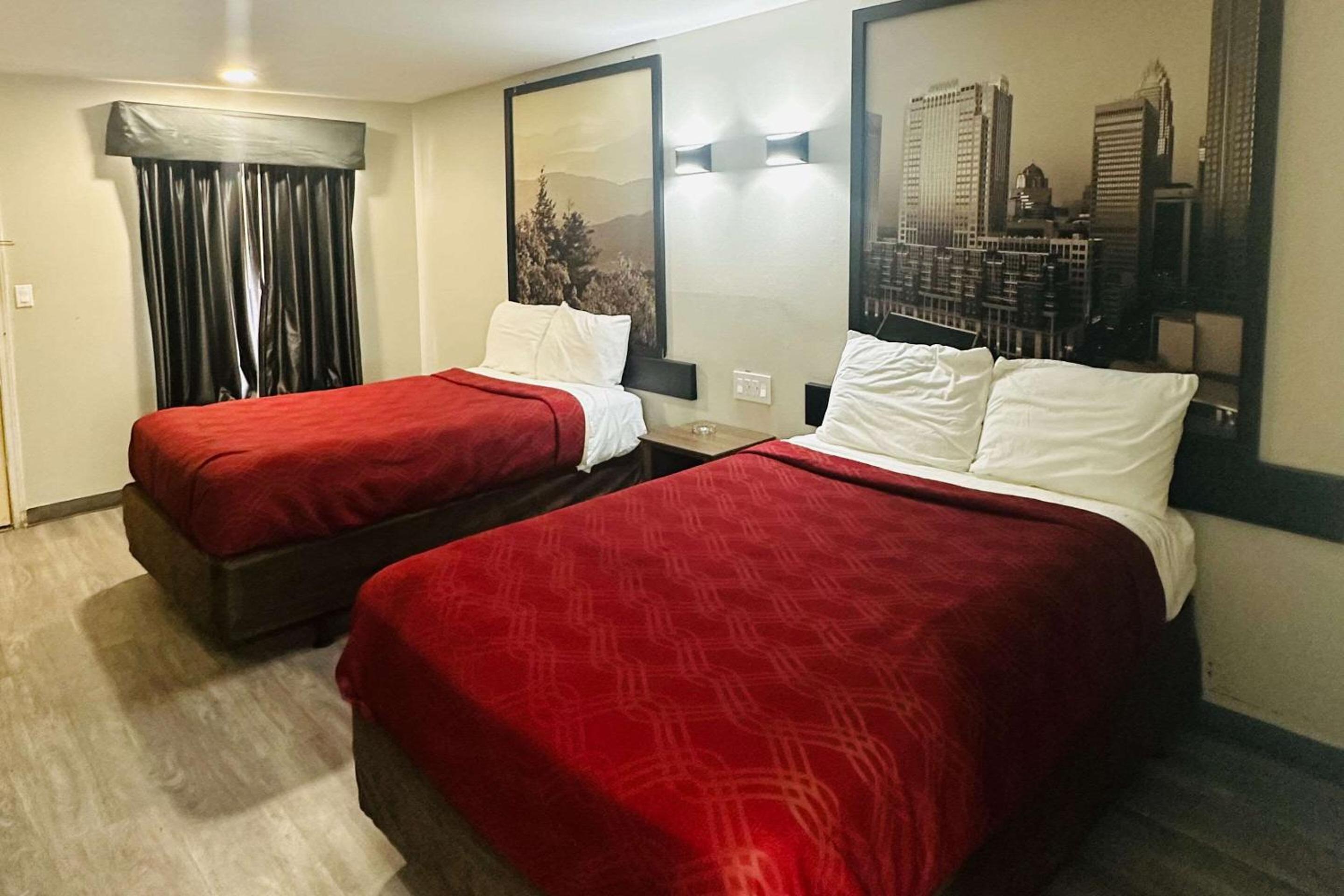 Double Room with Two Double Beds - Non-Smoking photo 3