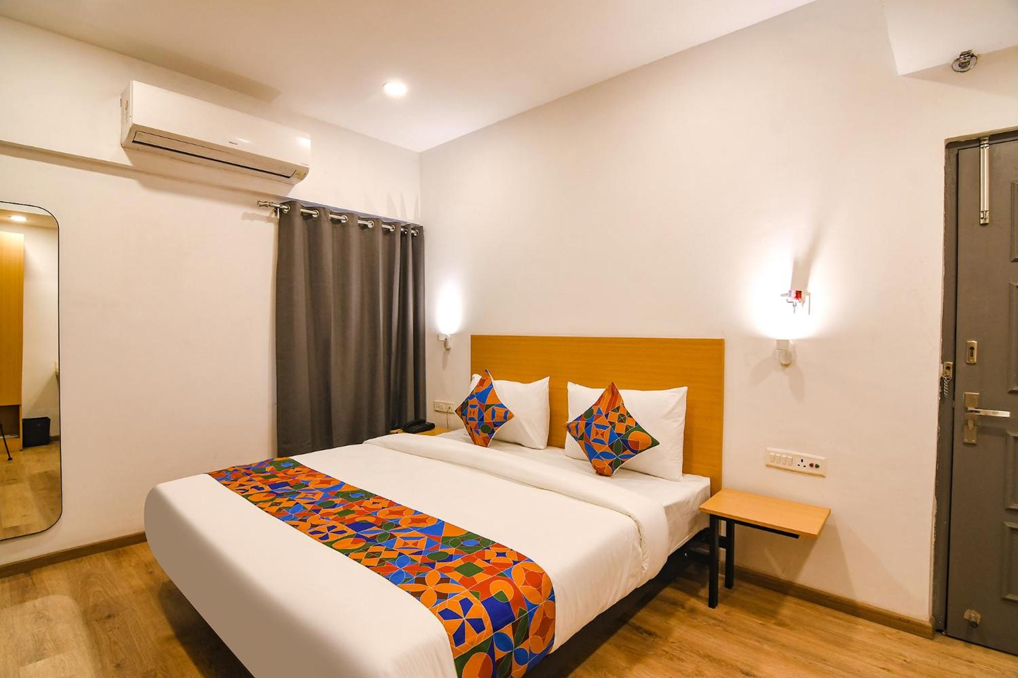 Deluxe Room - Photo 1