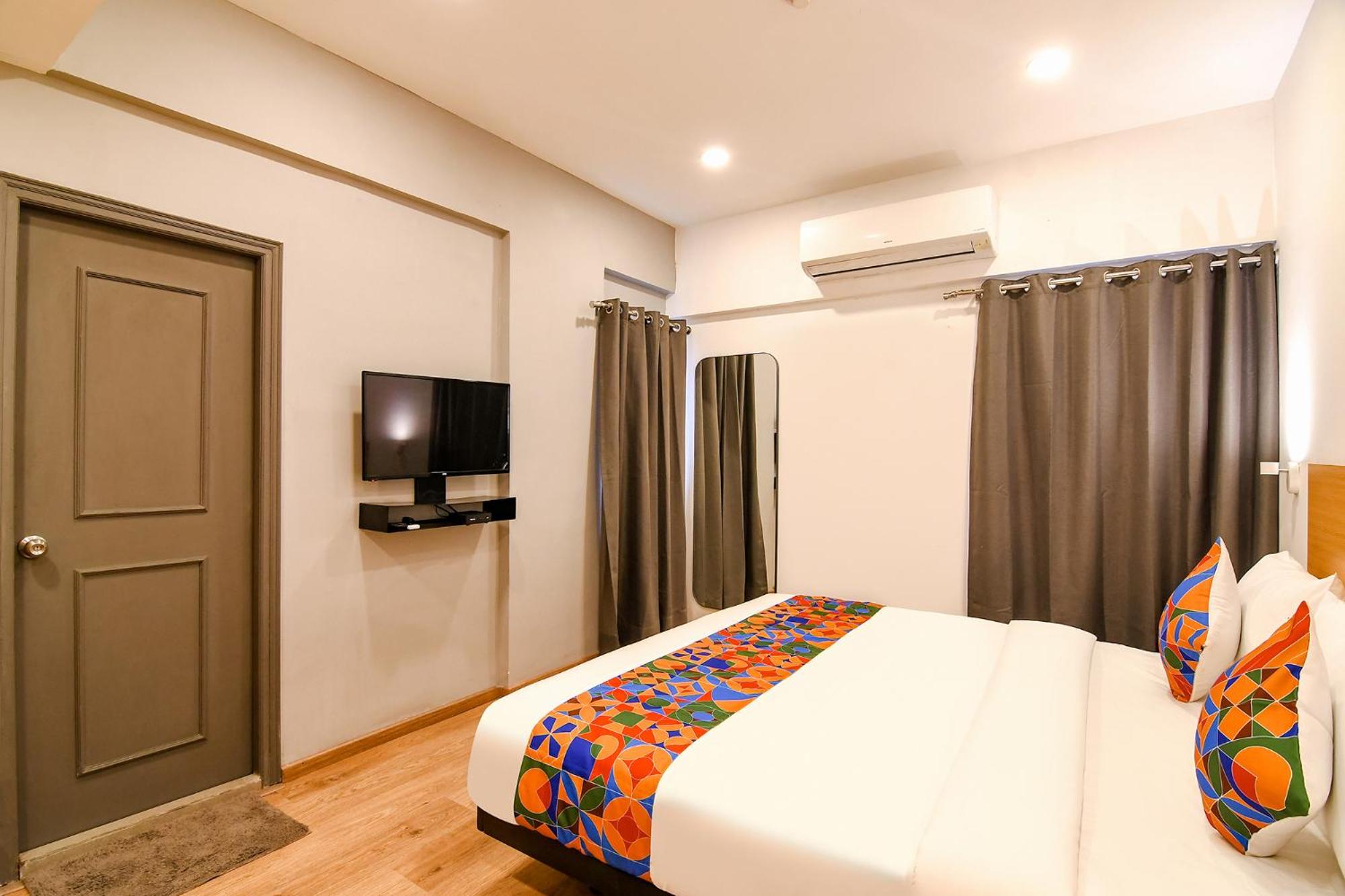 Deluxe Room - Photo 3