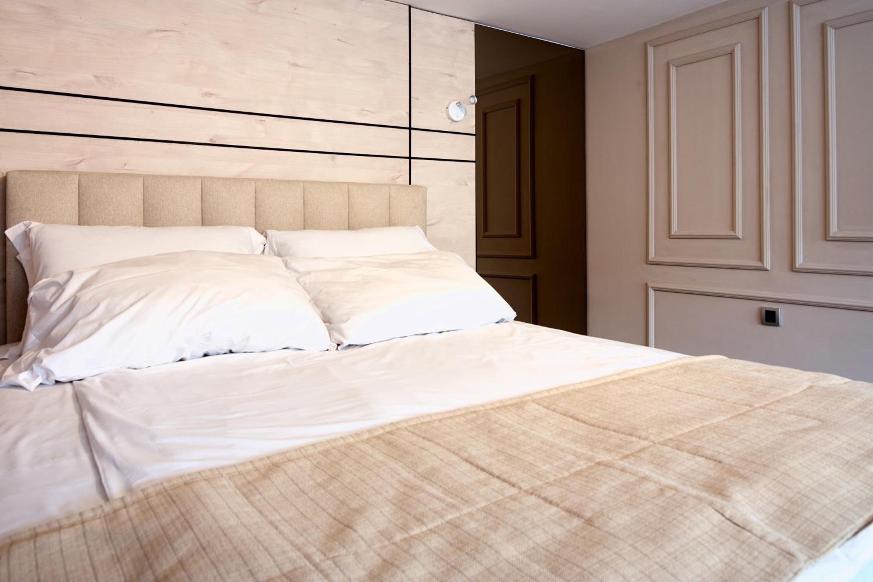 Superior Double or Twin Room - Photo 10