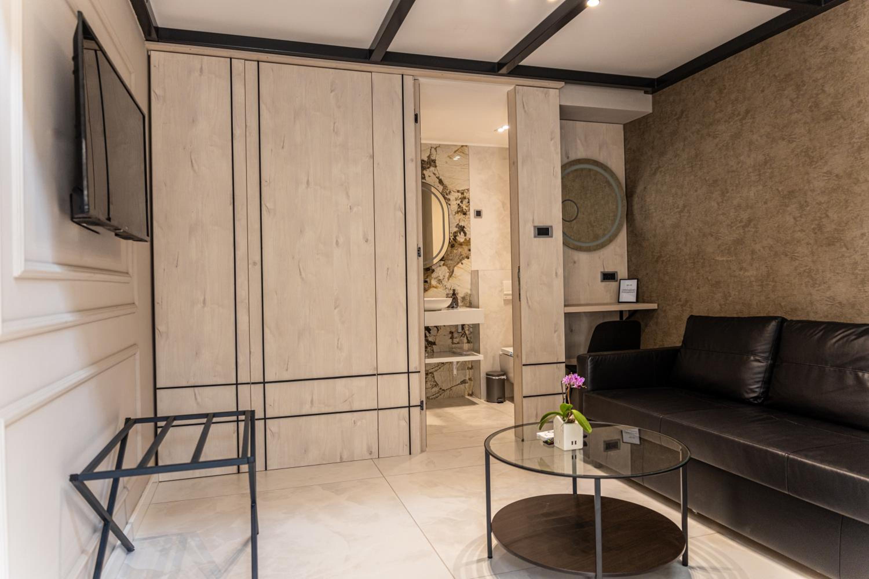 Superior Double or Twin Room - Photo 1
