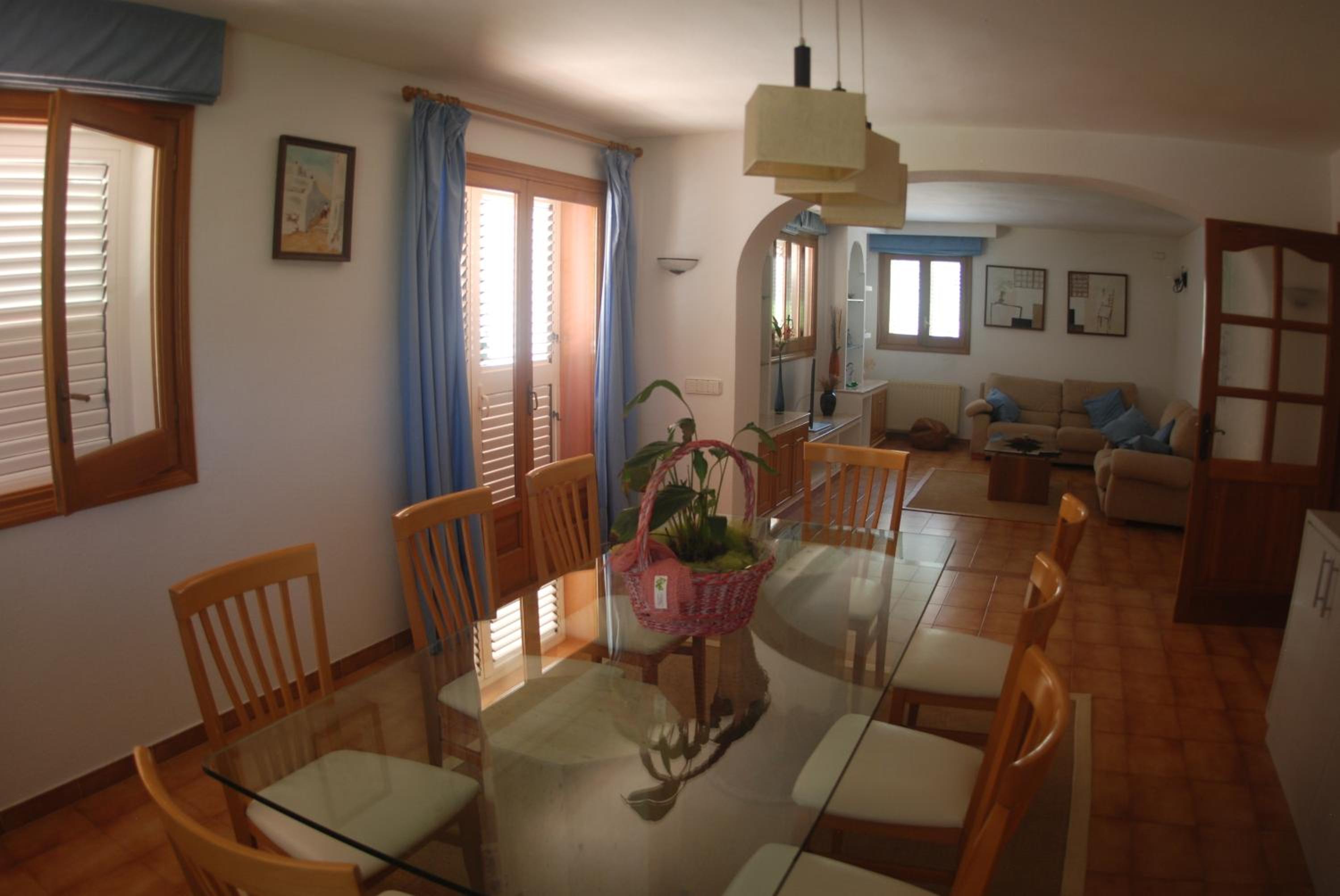 Villa photo 3