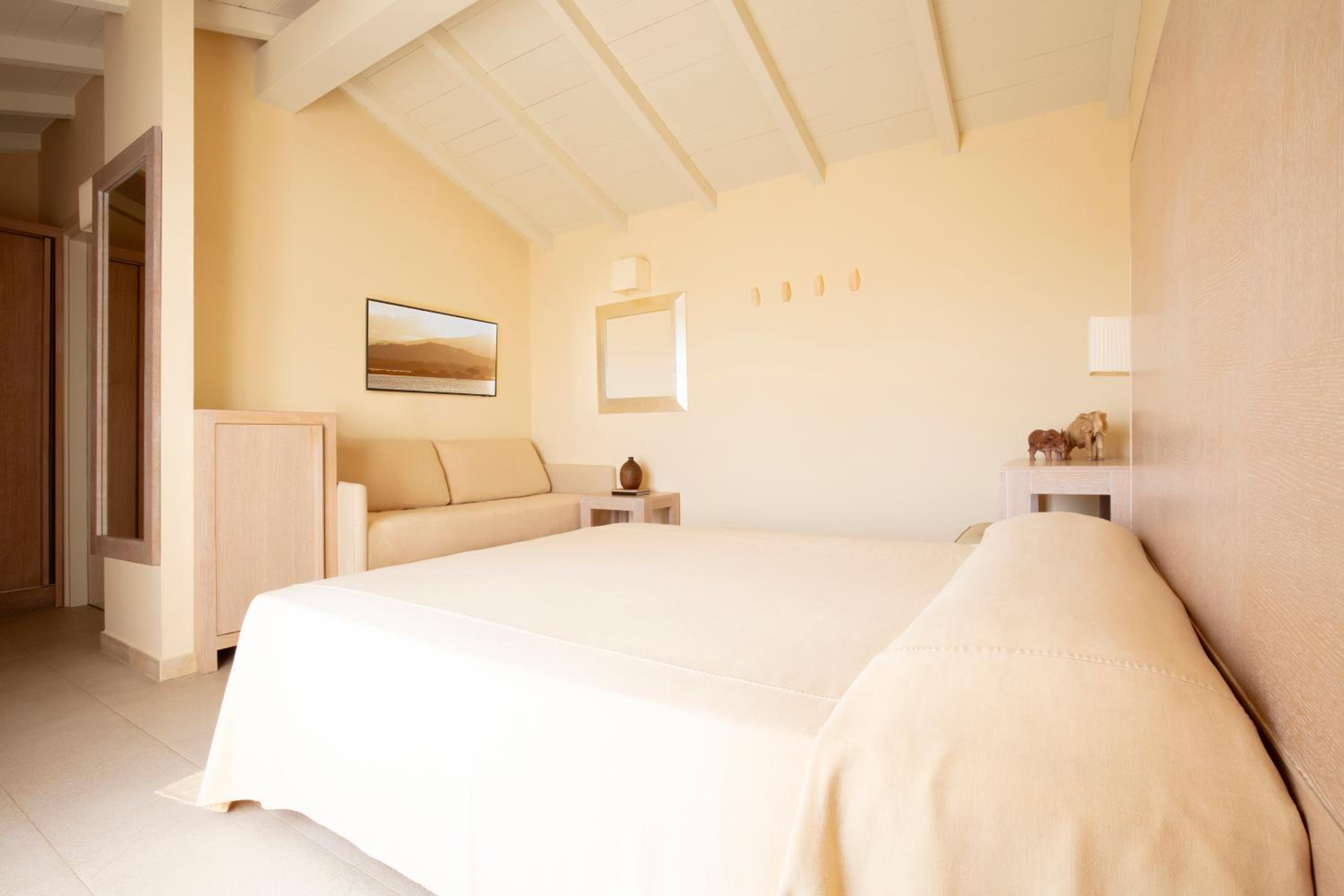 Classic Balcony Room