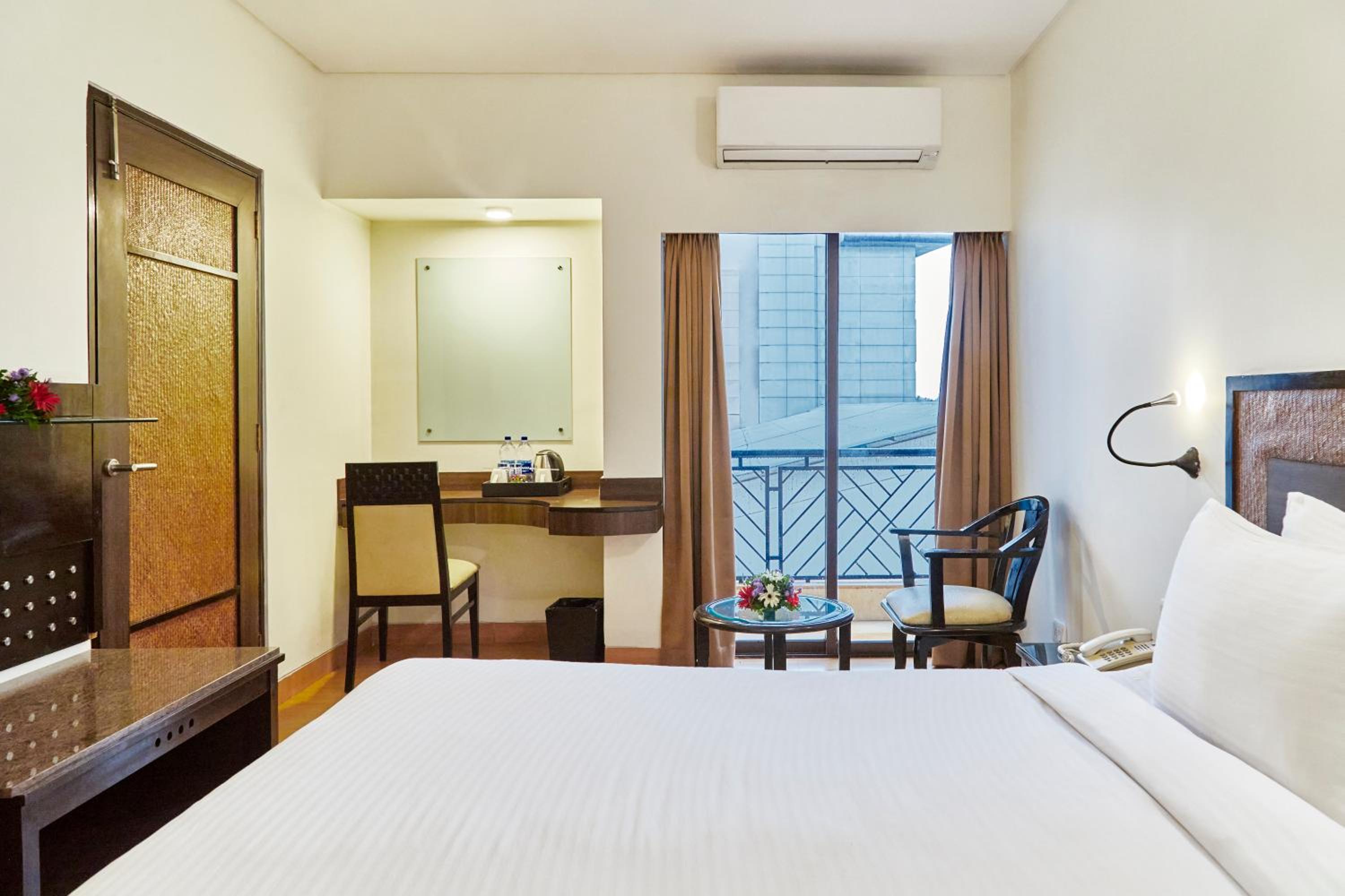 Deluxe Double Room photo 2