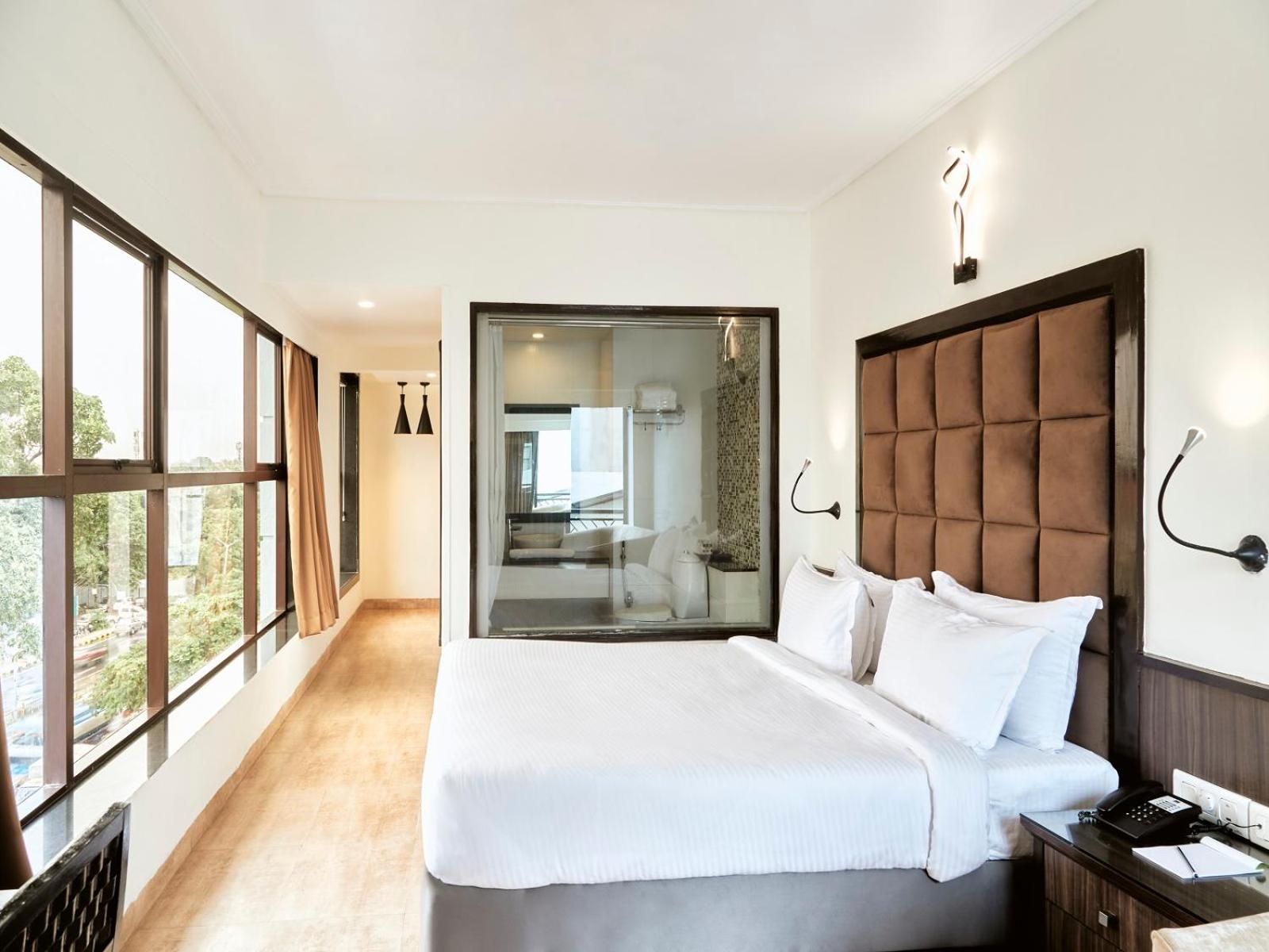 Suite with City View photo 1