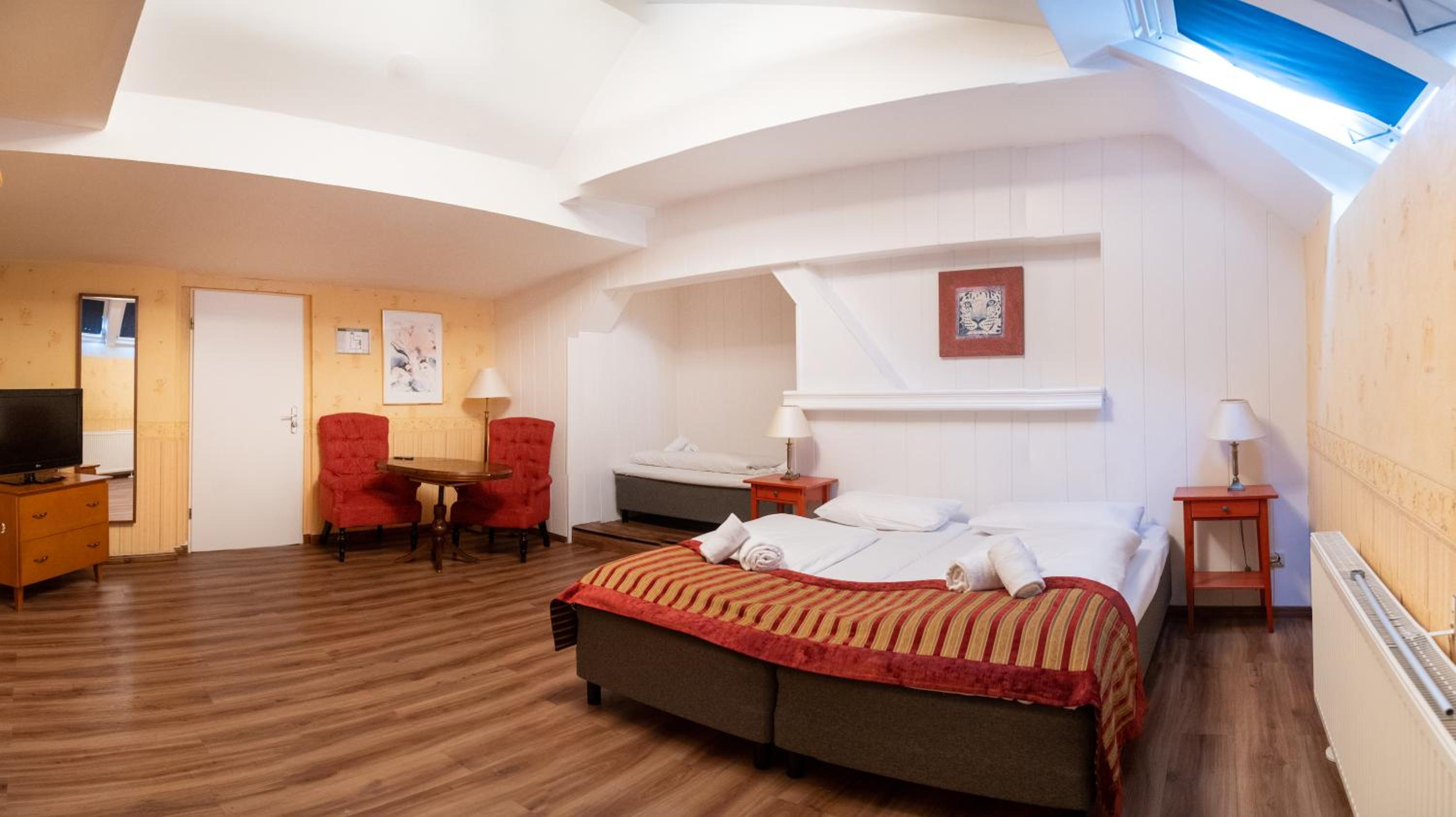 5 Bed Private Room Ensuite photo 3