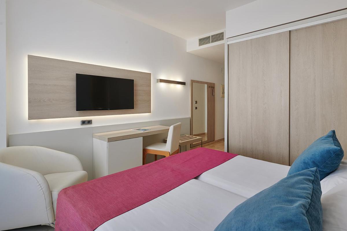 Double or Twin Room (1 Adult) photo 2