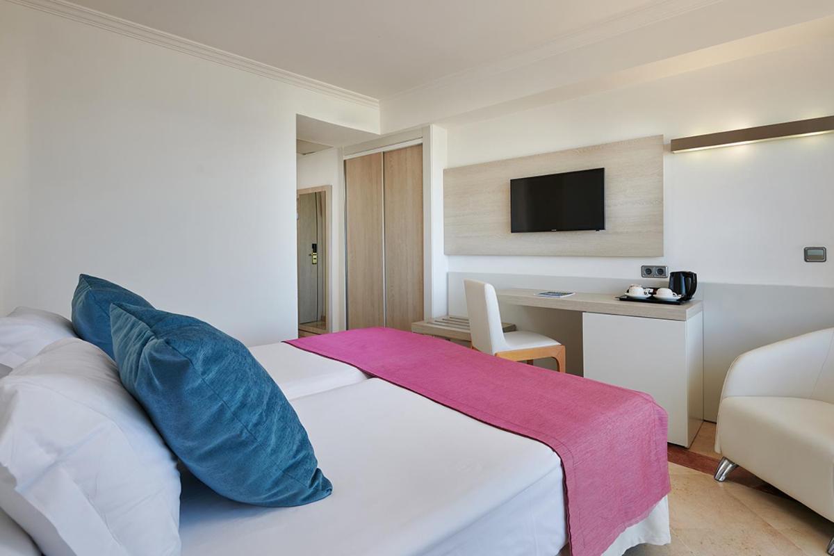 Double Room for Single with Sea View  photo 2