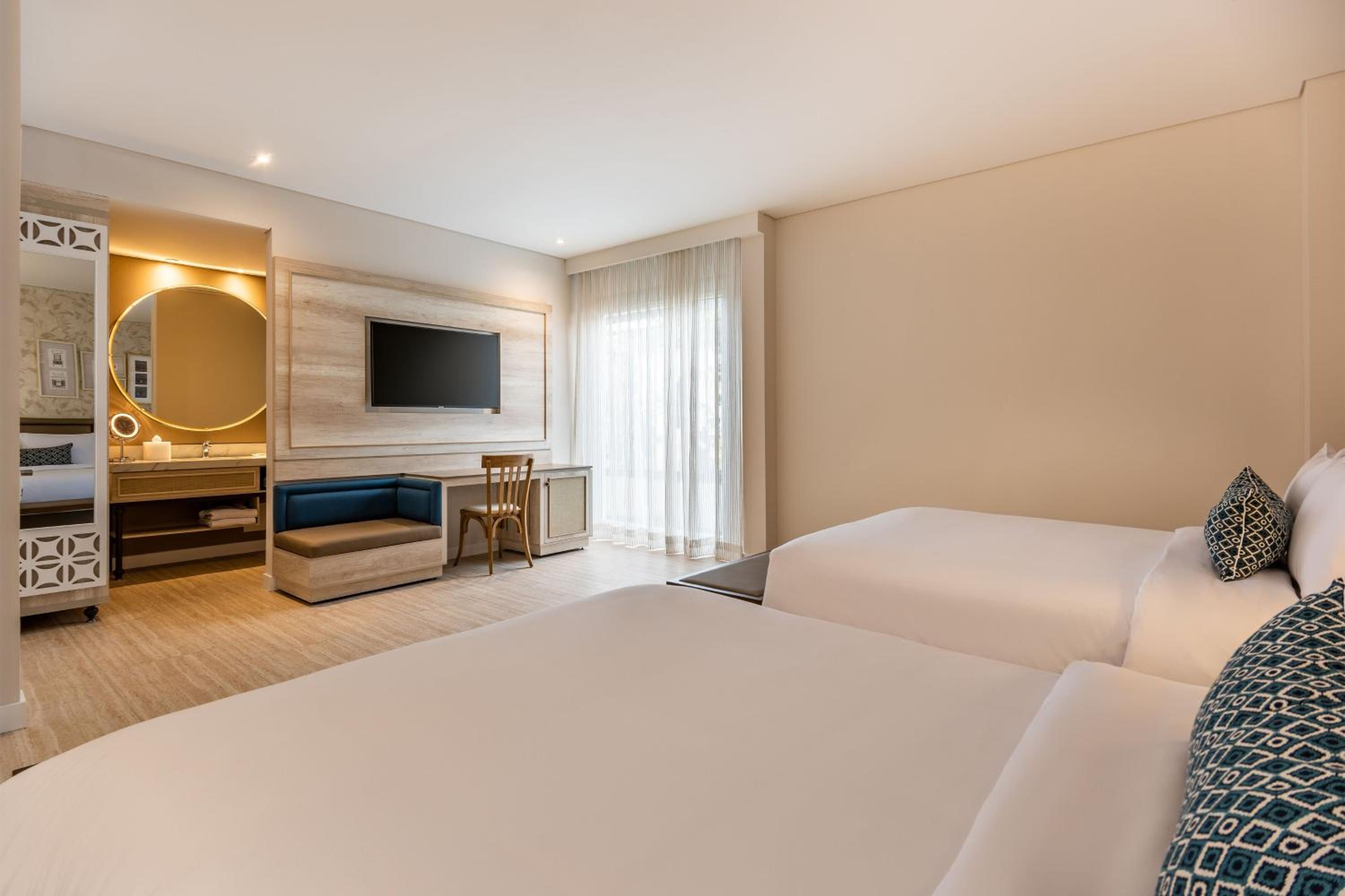Deluxe Twin Room, Guest room, 2 Twin/Single Bed(s) - Photo 3