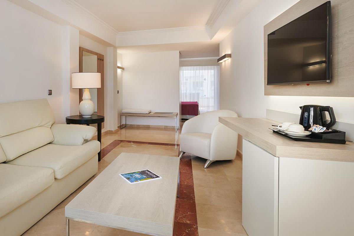 Suite Junior con vista al mar (2 adultos)
