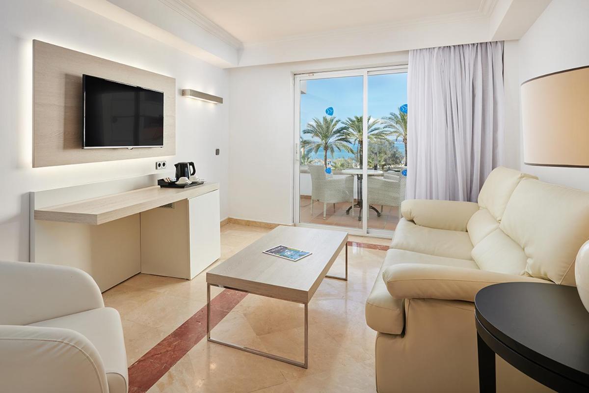 Suite Junior con vista al mar (2 adultos)