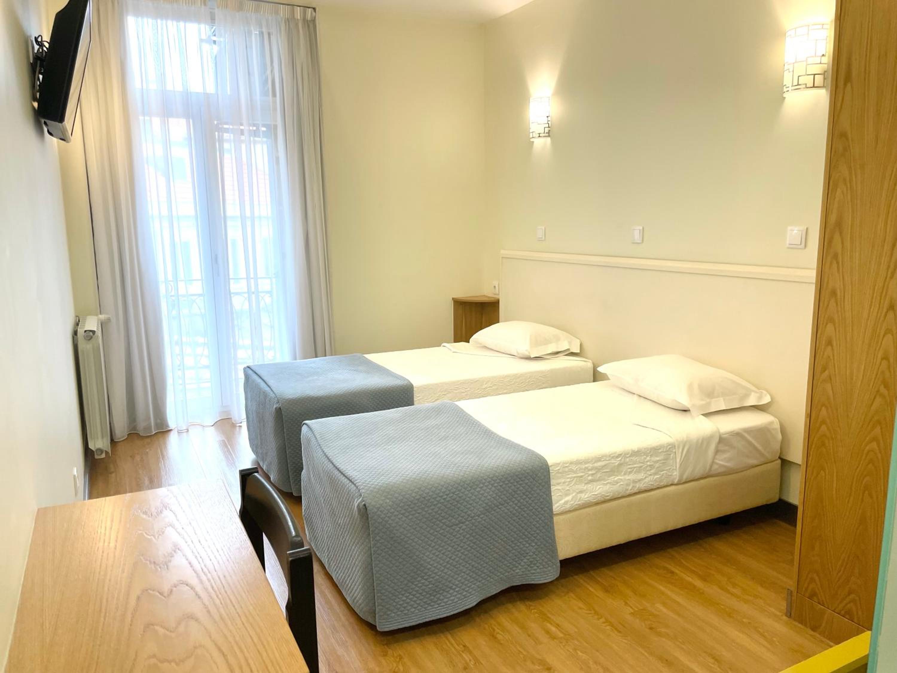 Superior Twin Room - Photo 3