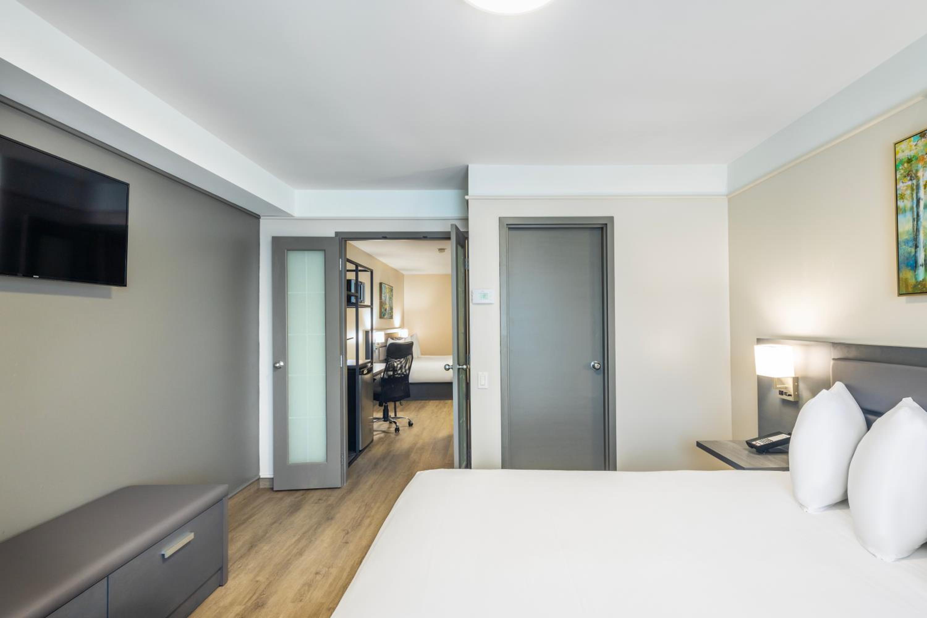 Superior Queen Suite with Two Queen Beds