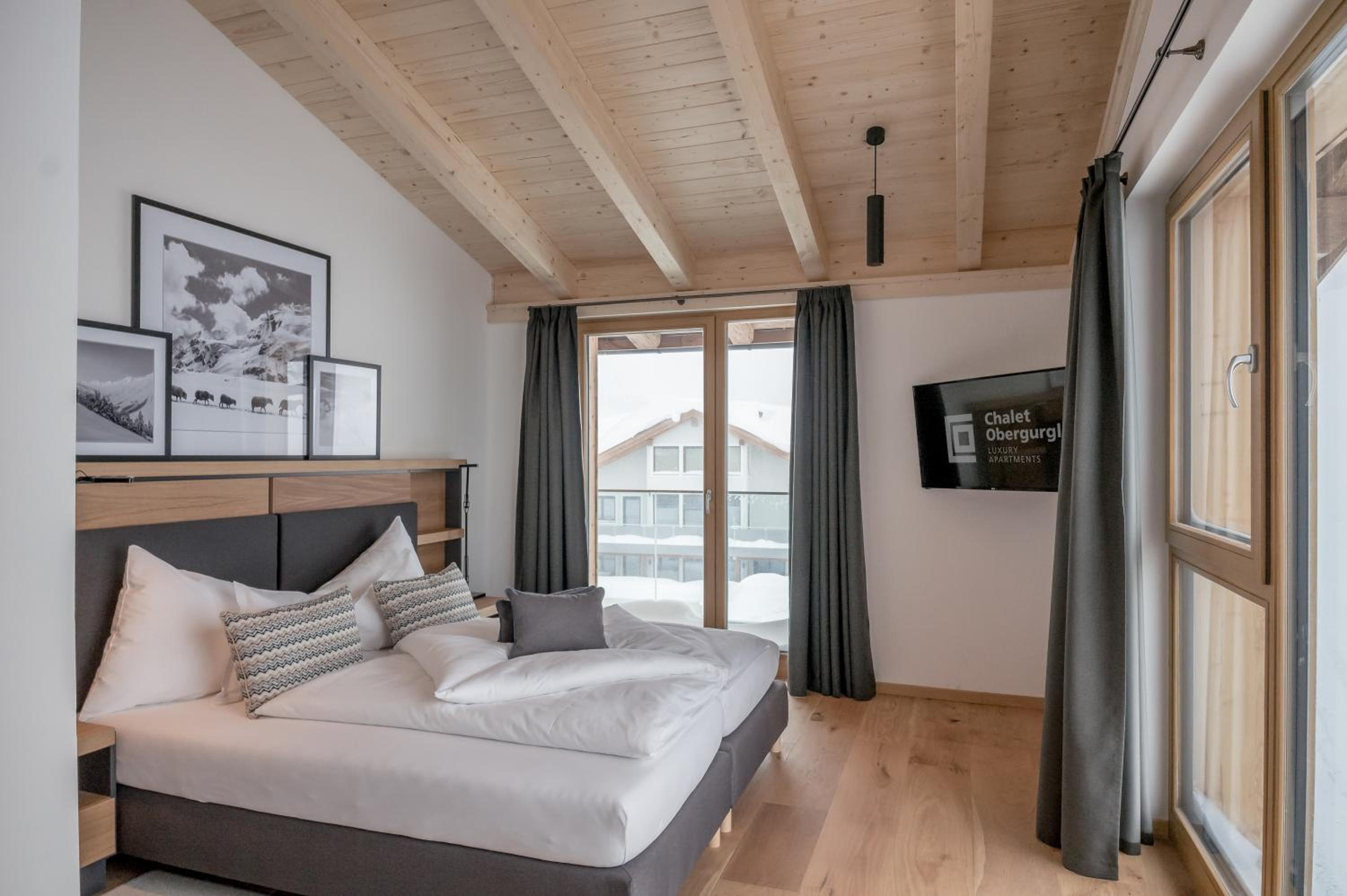 Last Minute One-Bedroom Apartment