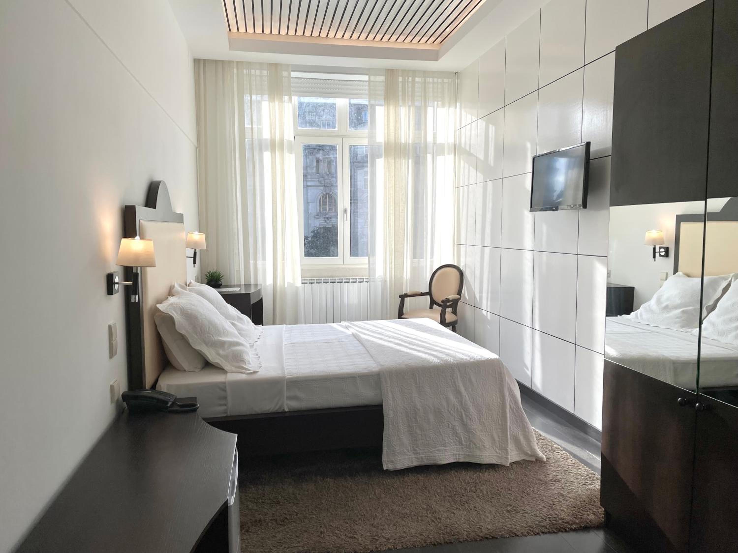 Superior Double Room with View - Photo 2
