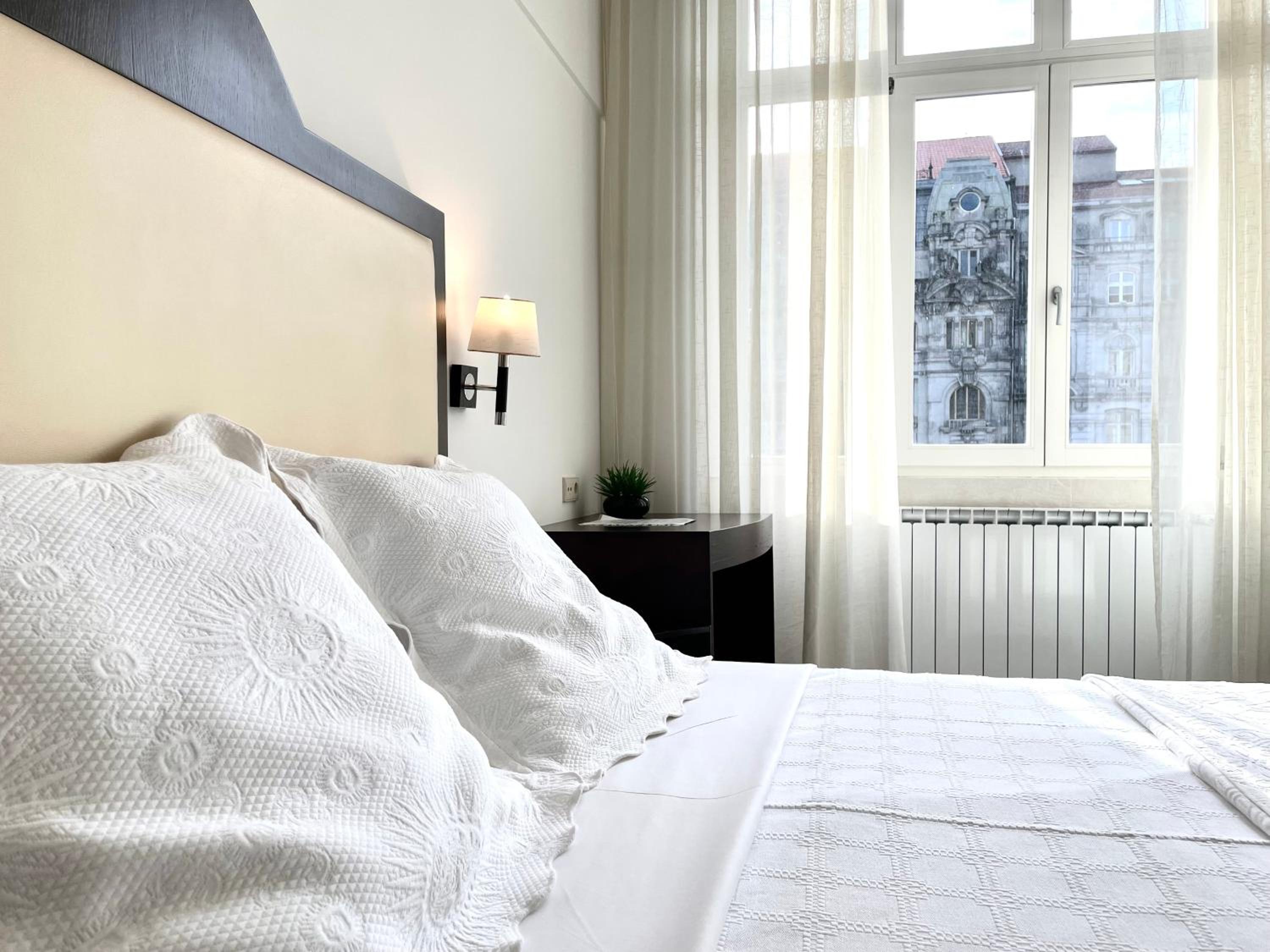 Superior Double Room with View - Photo 4