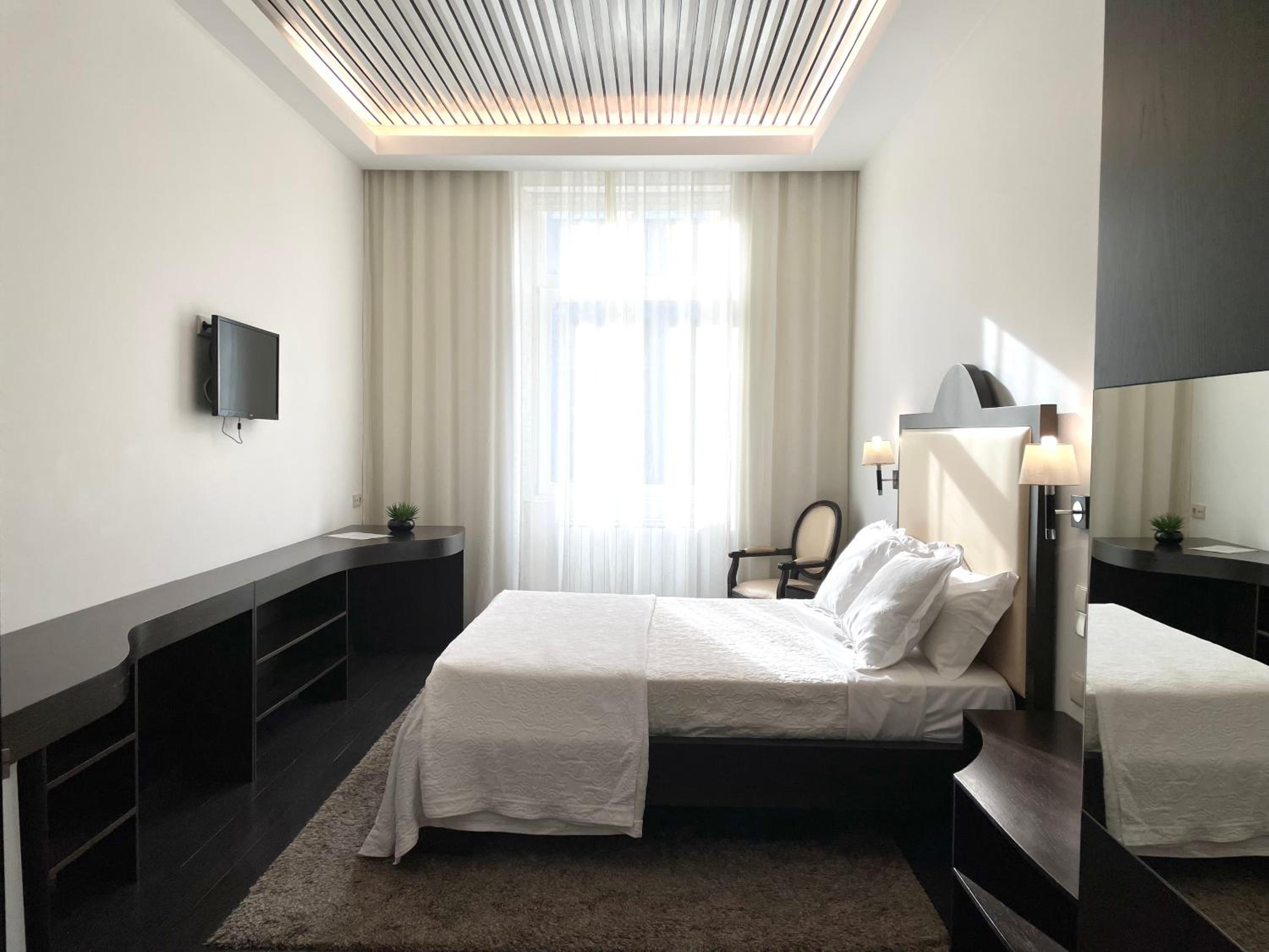 Superior Double Room with View - Photo 6