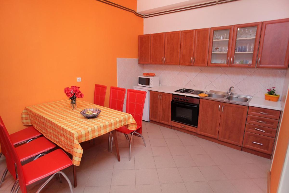 Apartment - Ground Floor - Photo 8