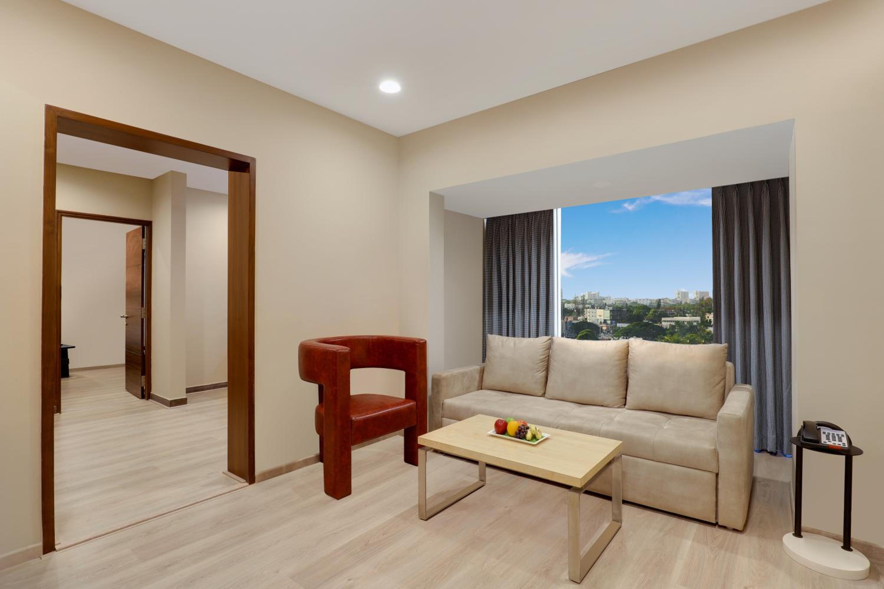 Executive Suite (Enjoy complimentary 1 Soft Beverages and 10% Off on Laundry service) photo 1