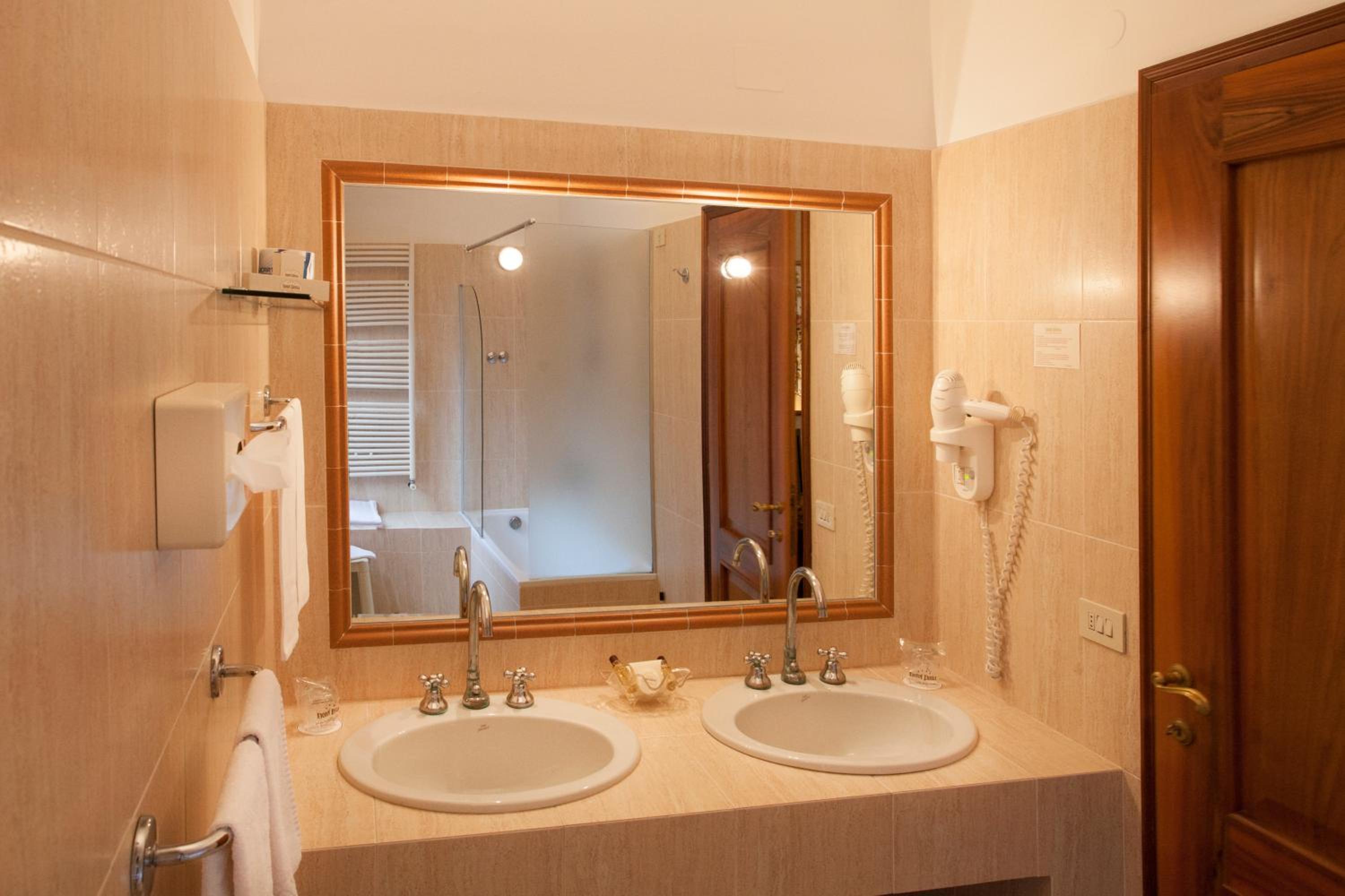 Junior Suite - Photo 2