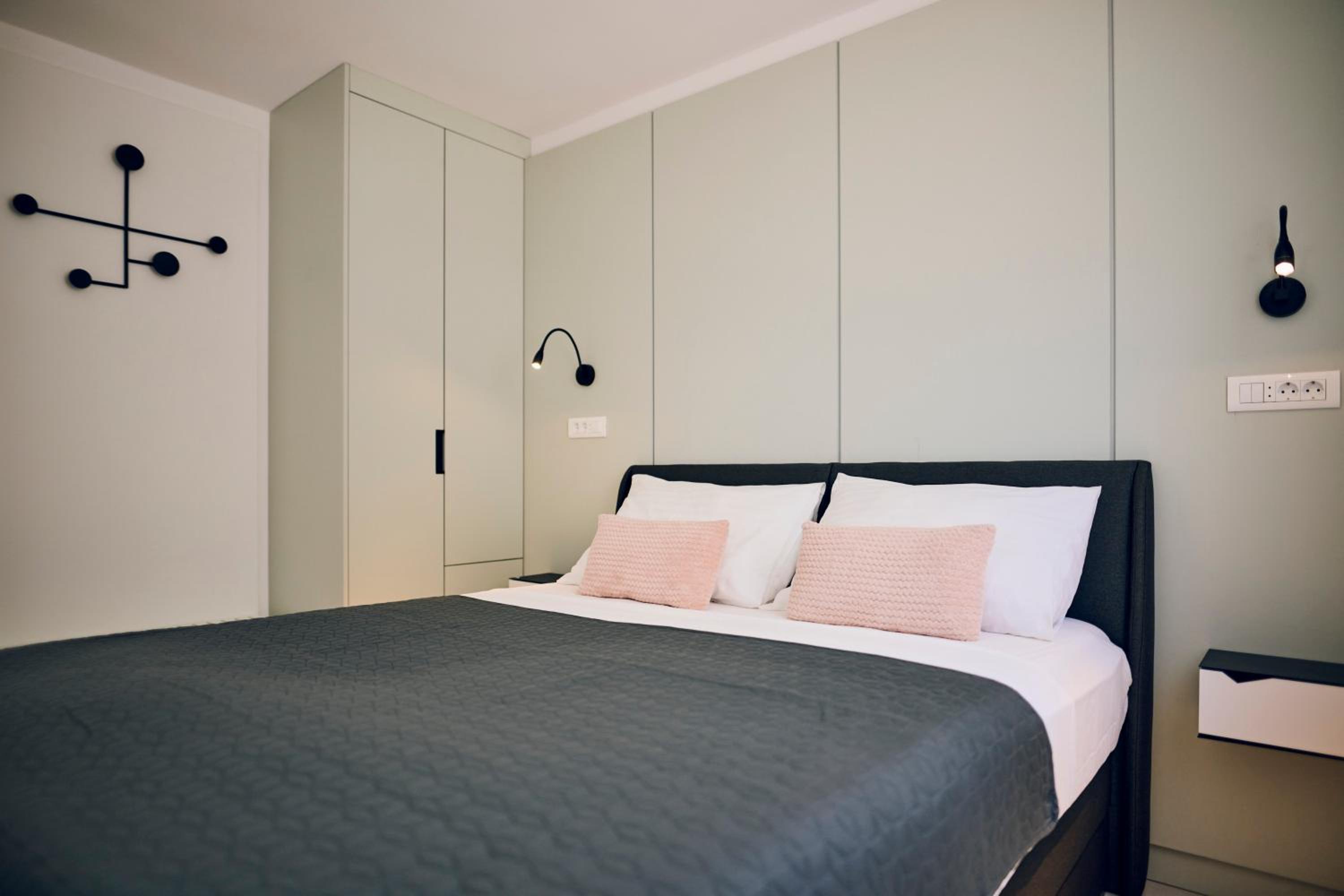 Three-Bedroom Apartment with Balcony Sea Side