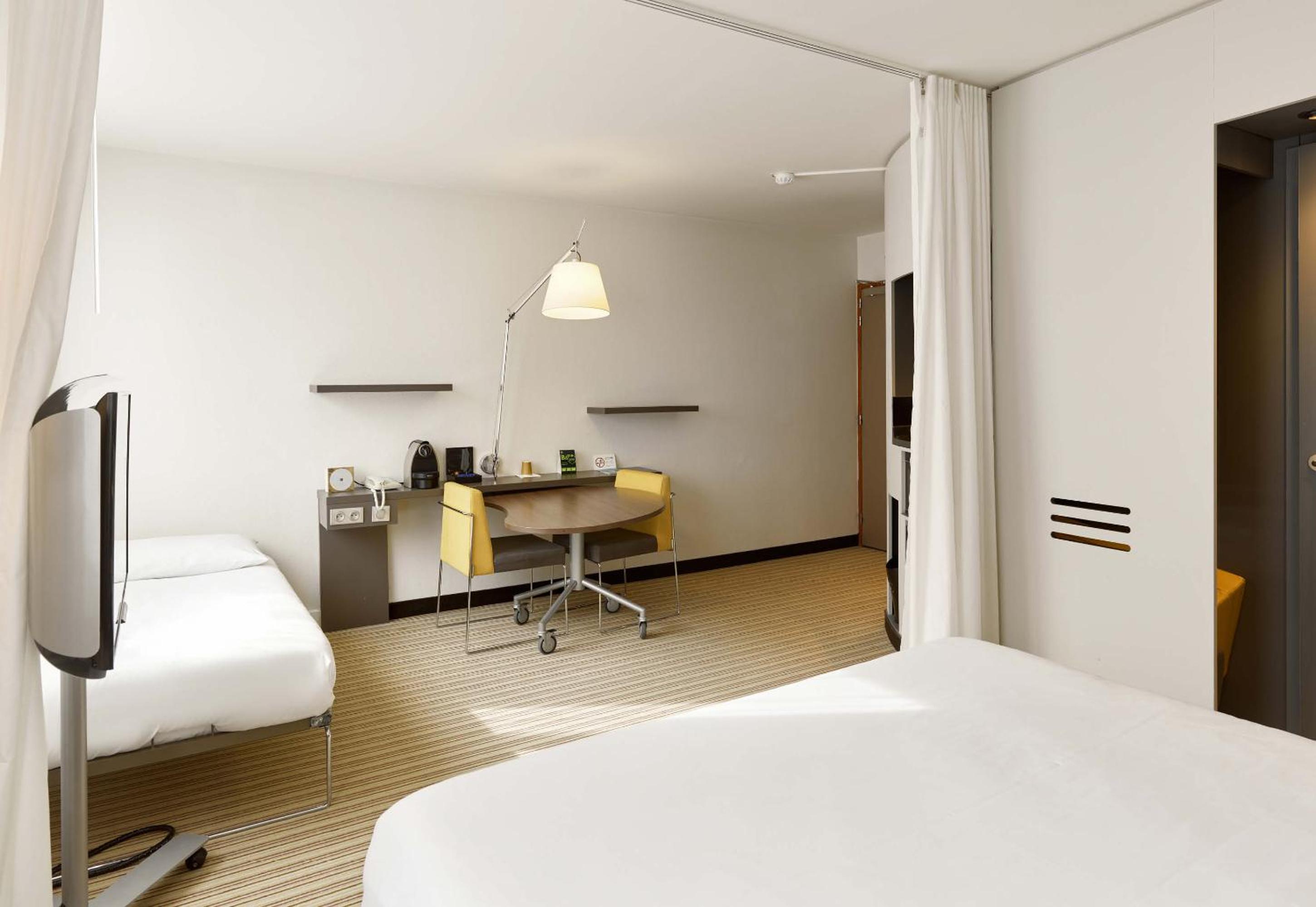 Quadruple Room - Photo 1