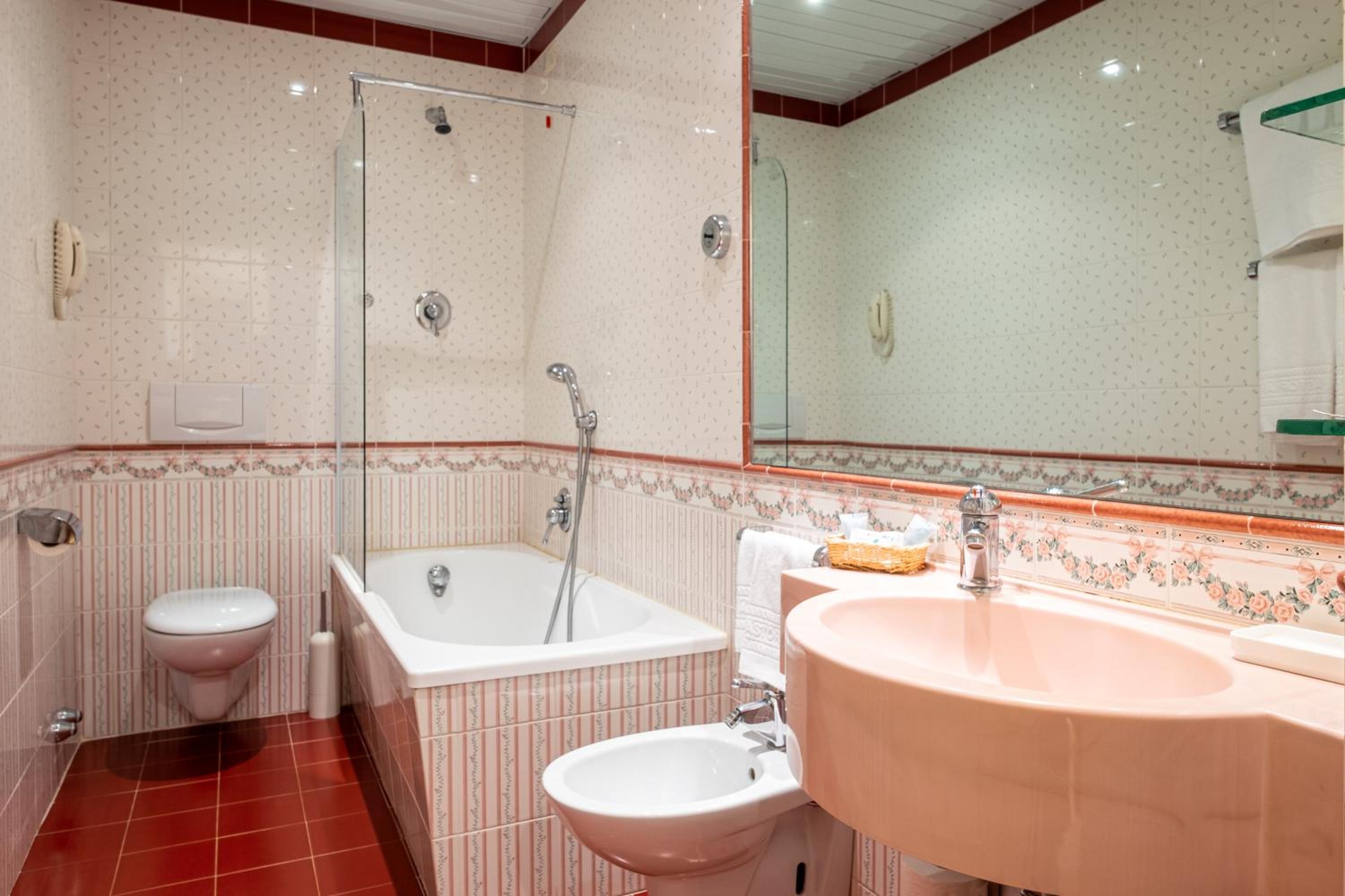 Superior Double Room - Photo 10