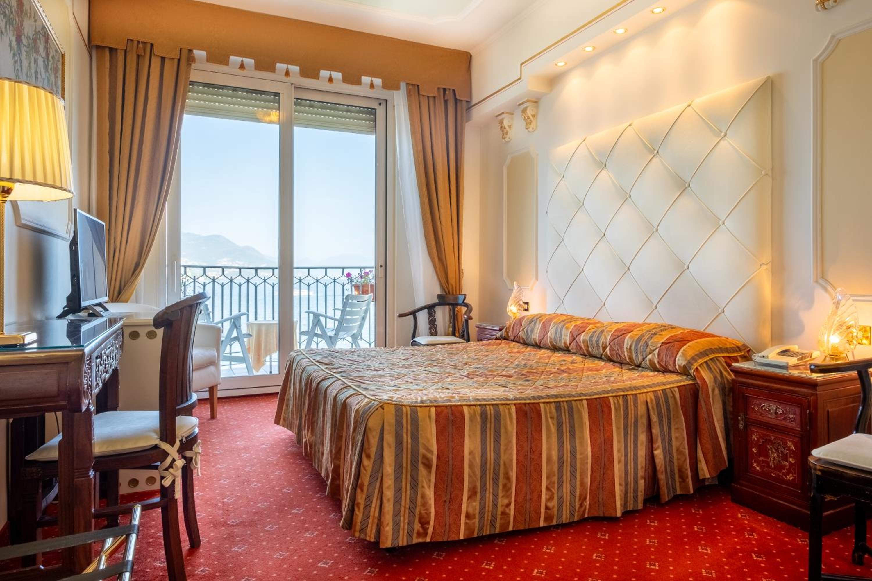 Deluxe Double Room - Photo 8