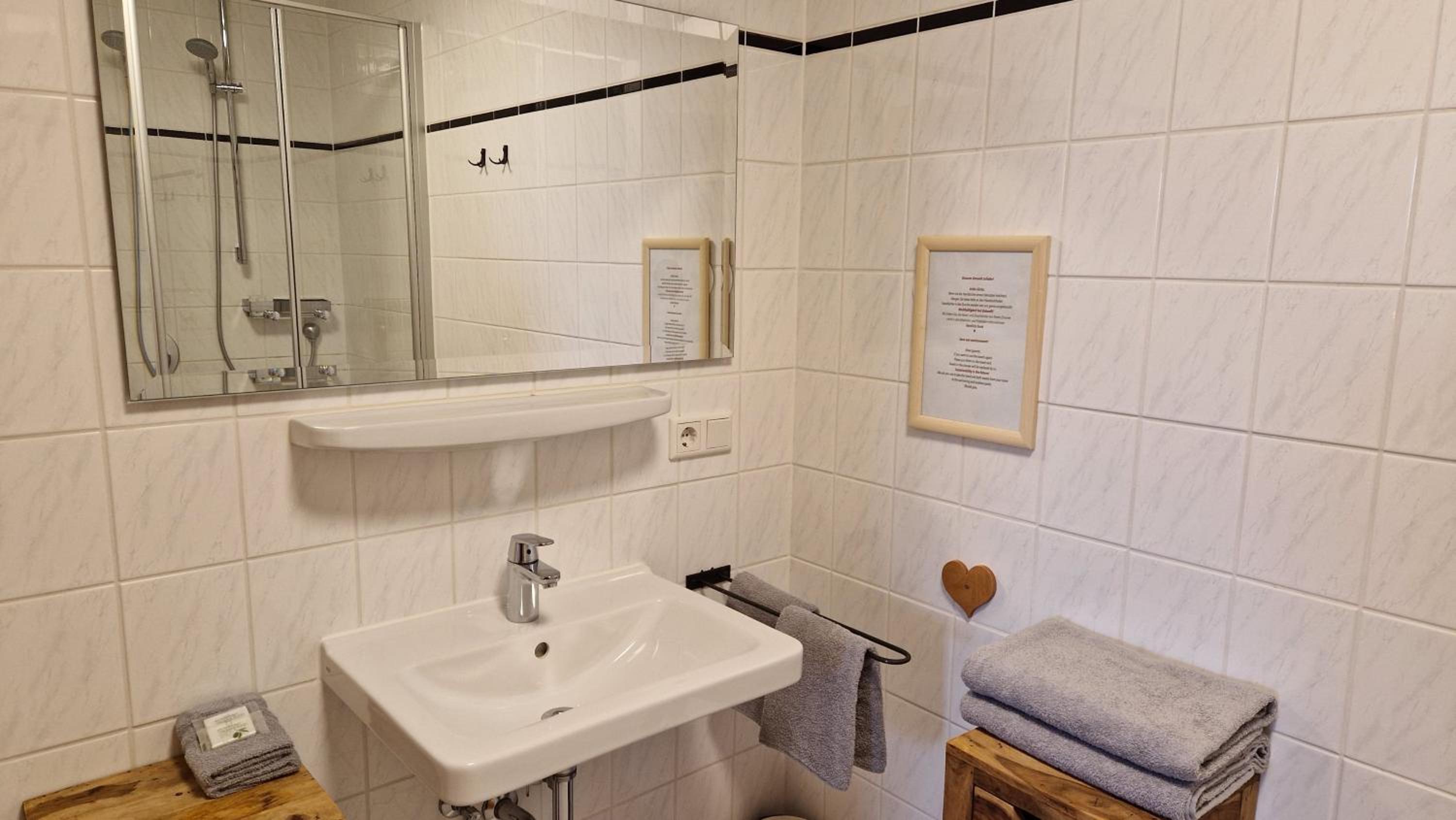 Standard Double Room with Shower photo 2